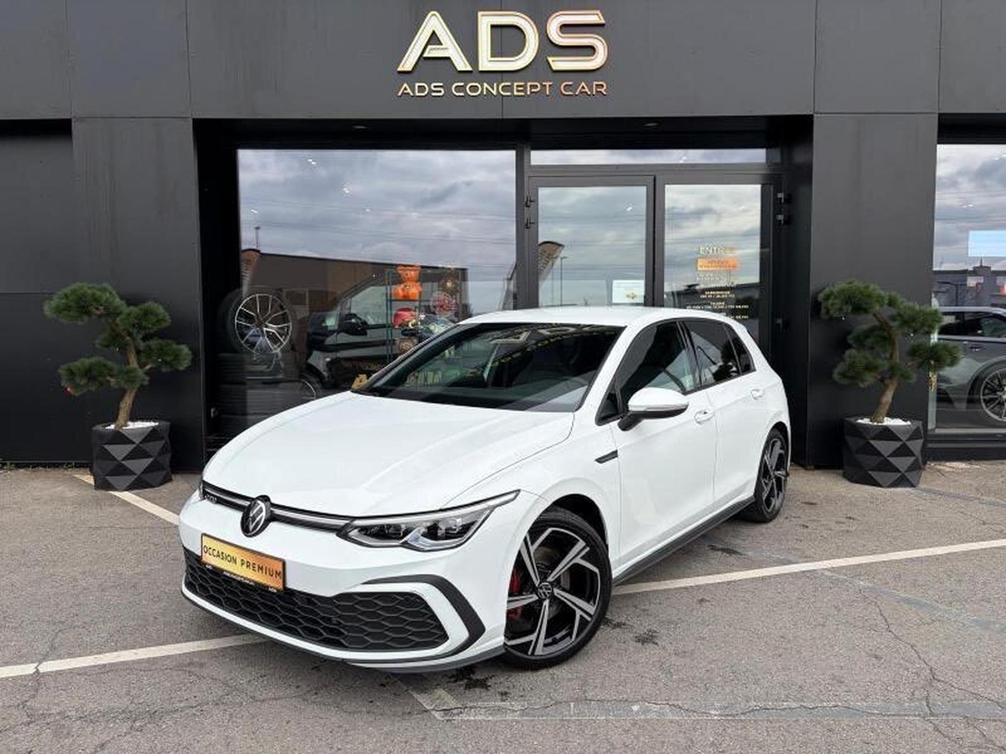 VW Golf VIII GTD 2.0L TDI SCR 200CV (2027) - Photo 1