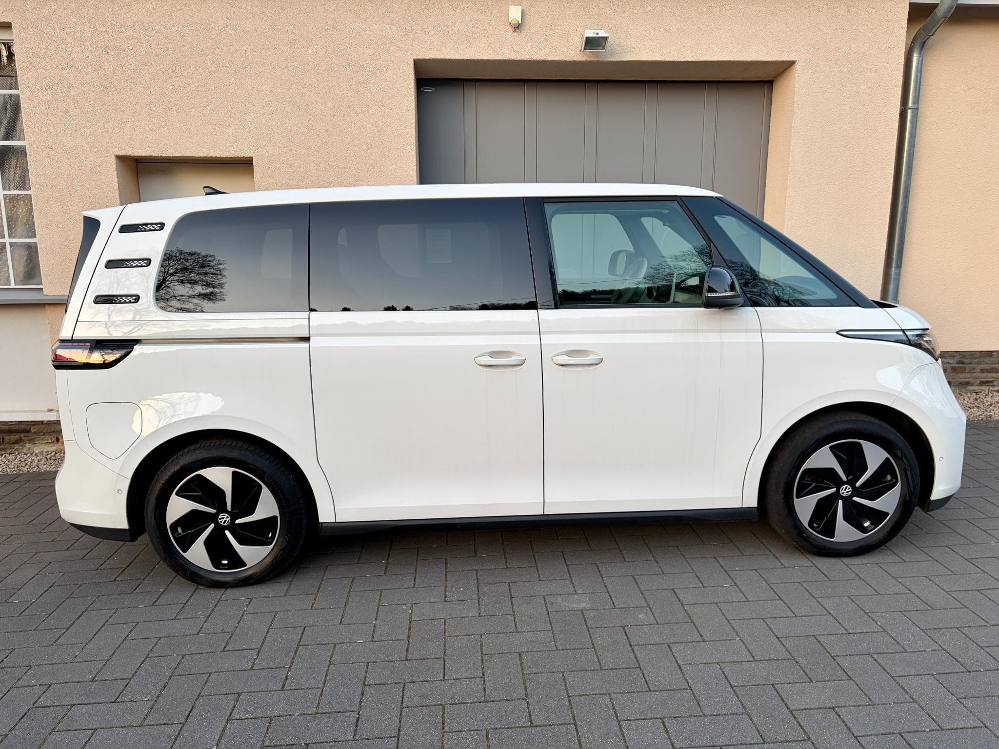 VW ID.Buzz 150 KW Pro (2023) - Foto 5