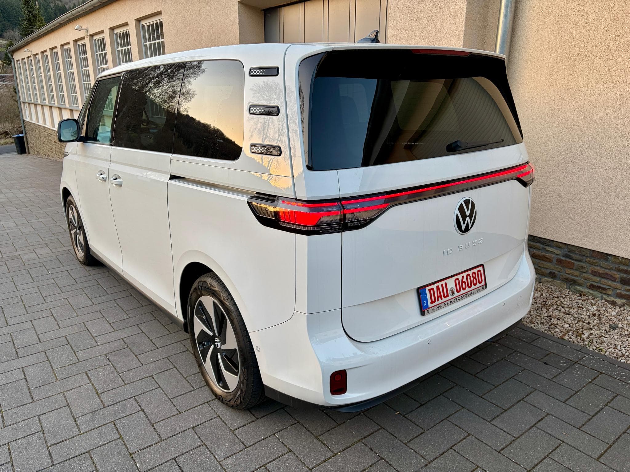 VW ID.Buzz 150 KW Pro (2023) - Foto 3