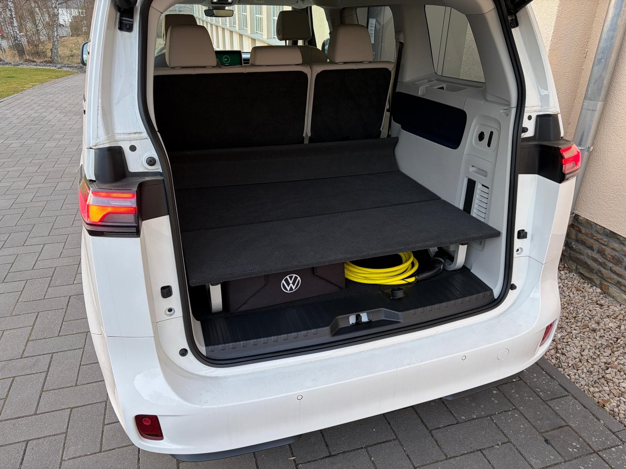 VW ID.Buzz 150 KW Pro (2023) - Foto 8