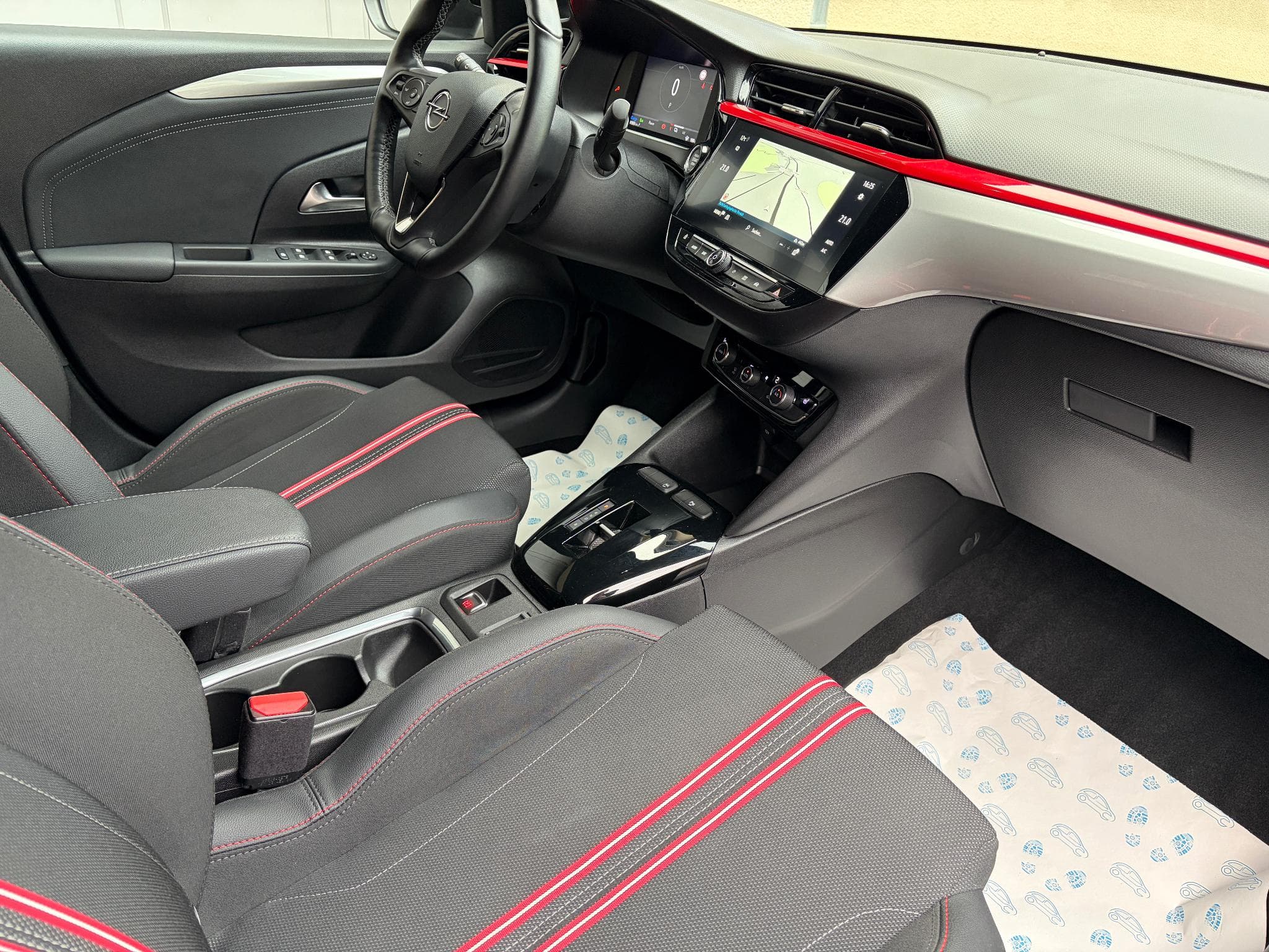 Opel Corsa -e GS Line (2023) - Photo 8