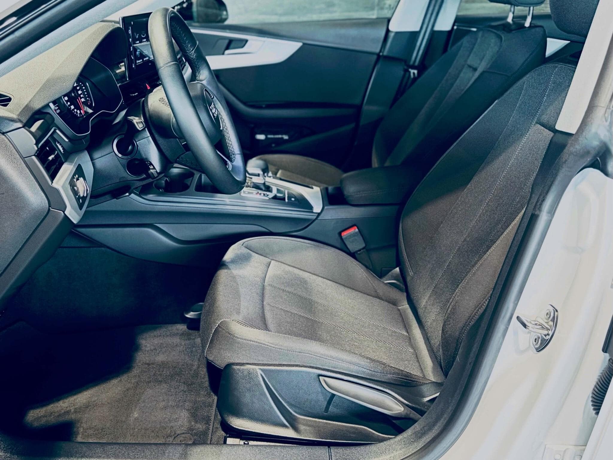 Audi A5 A5 SPORTBACK S-LINE 35 TFSI S-TRONIC (2023) - Foto 6