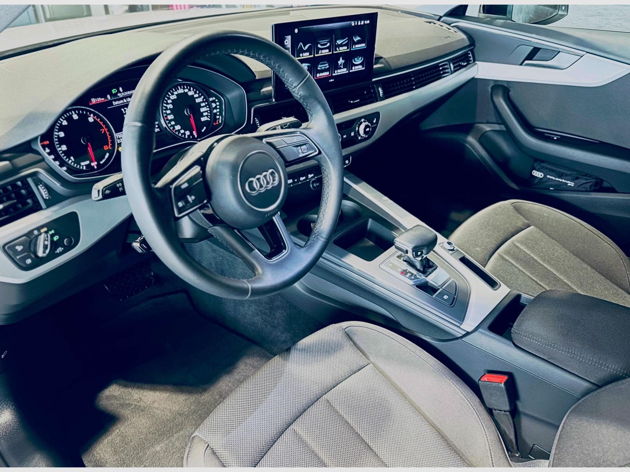 Audi A5 A5 SPORTBACK S-LINE 35 TFSI S-TRONIC (2023) - Foto 8