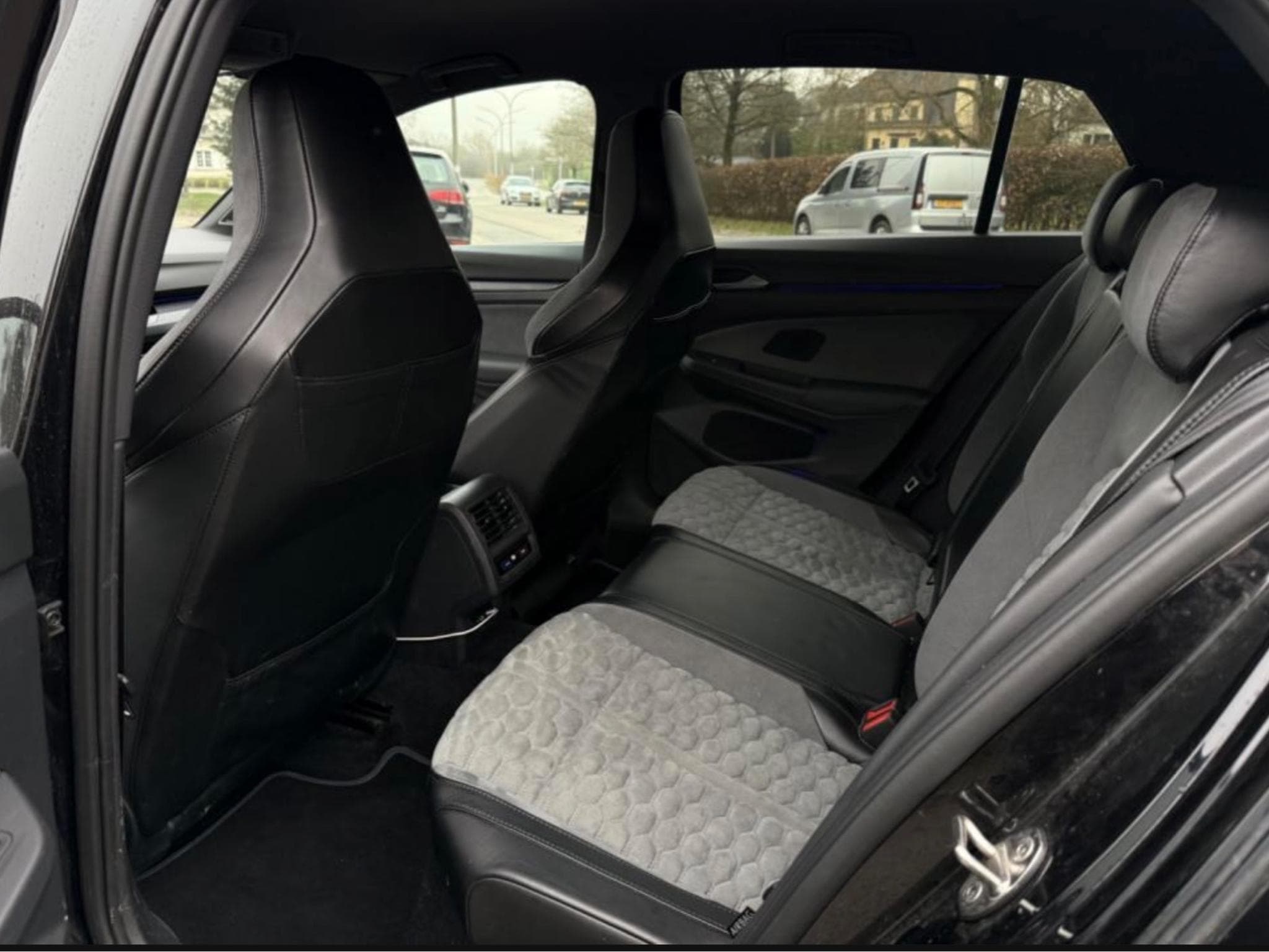 VW Golf R (2021) - Foto 8