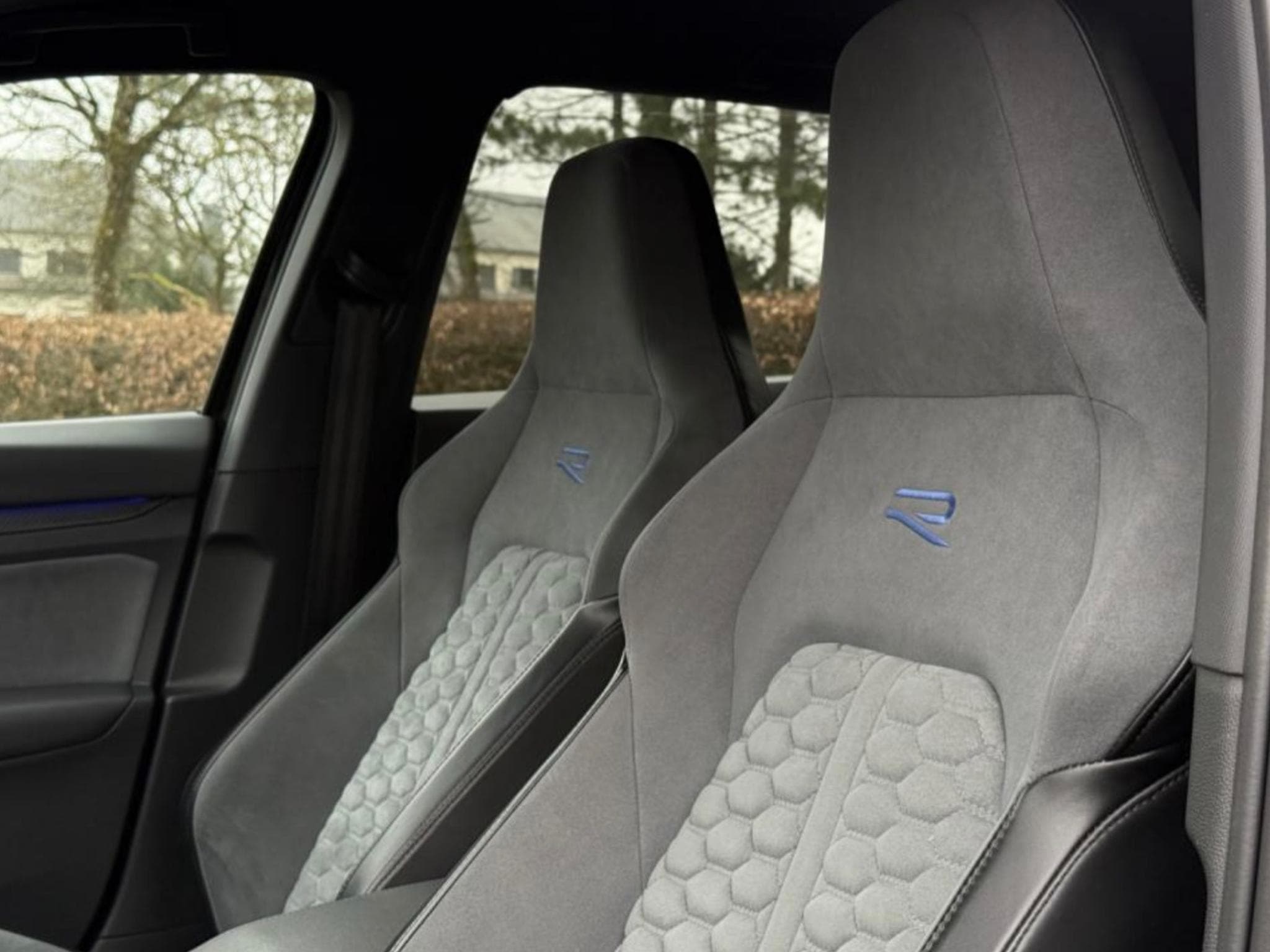 VW Golf R (2021) - Foto 9