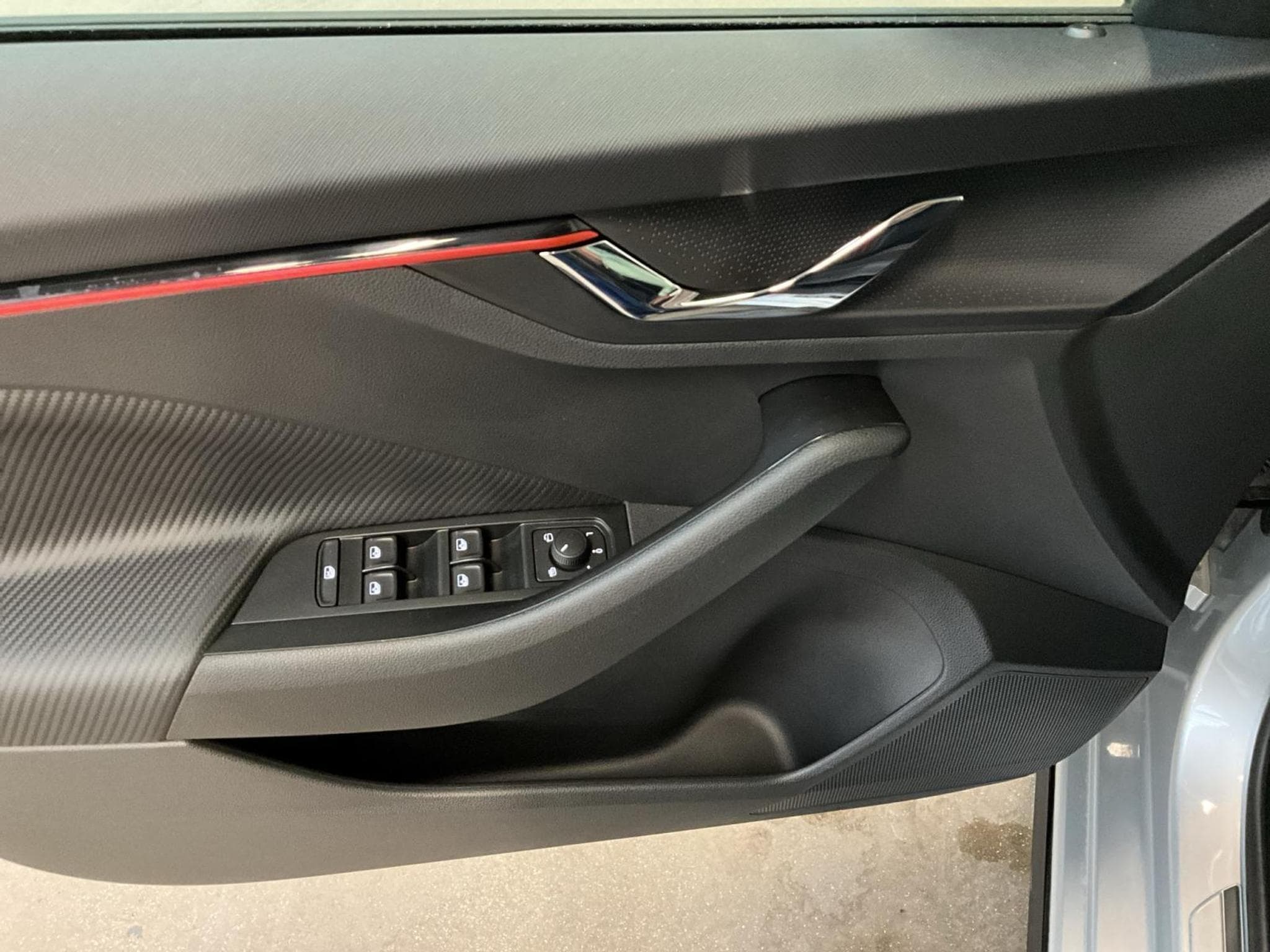 Skoda Scala Monte-Carlo+DSG+LED+NAVI (2025) - Foto 11