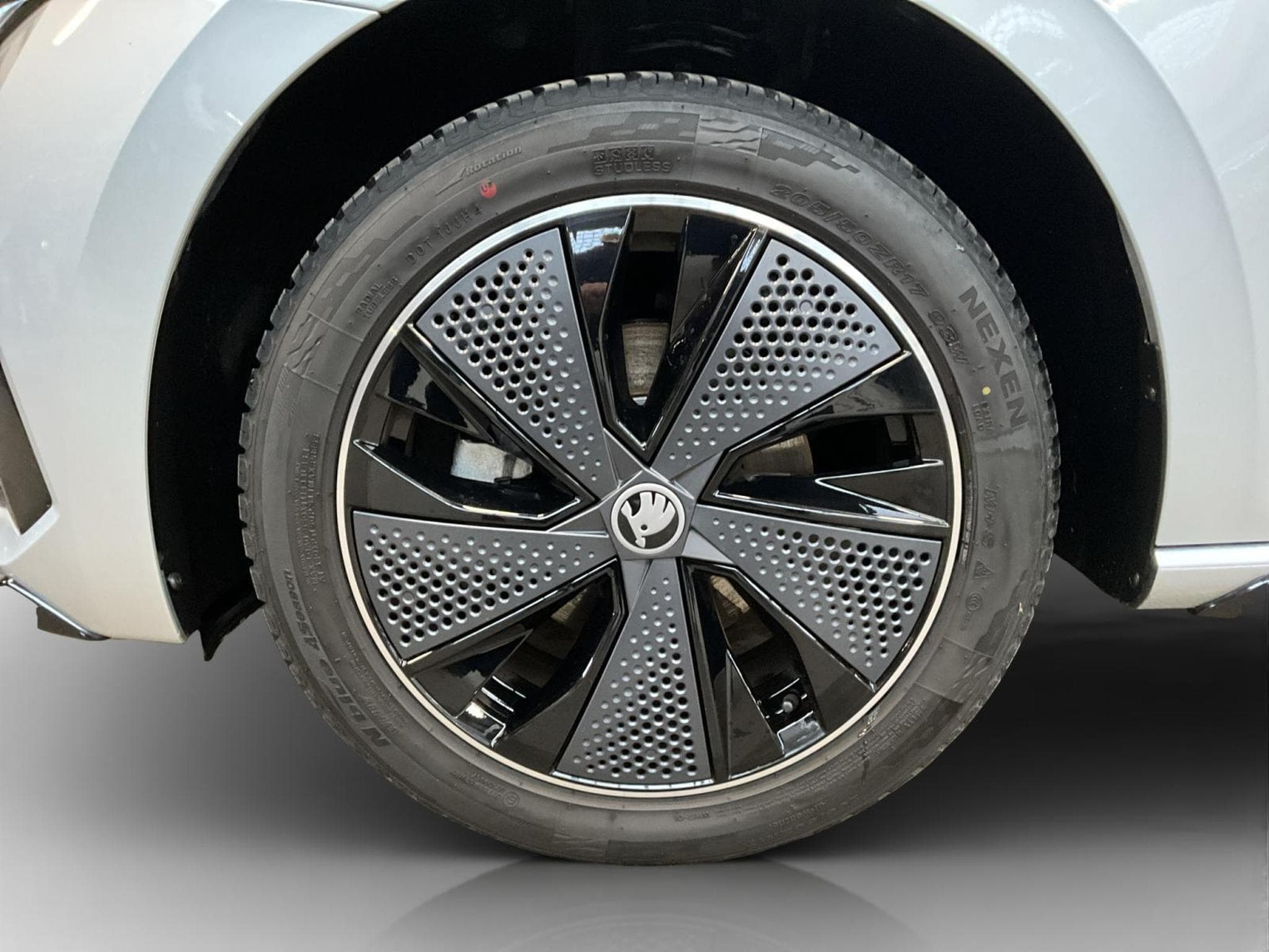 Skoda Scala Monte-Carlo+DSG+LED+NAVI (2025) - Foto 9