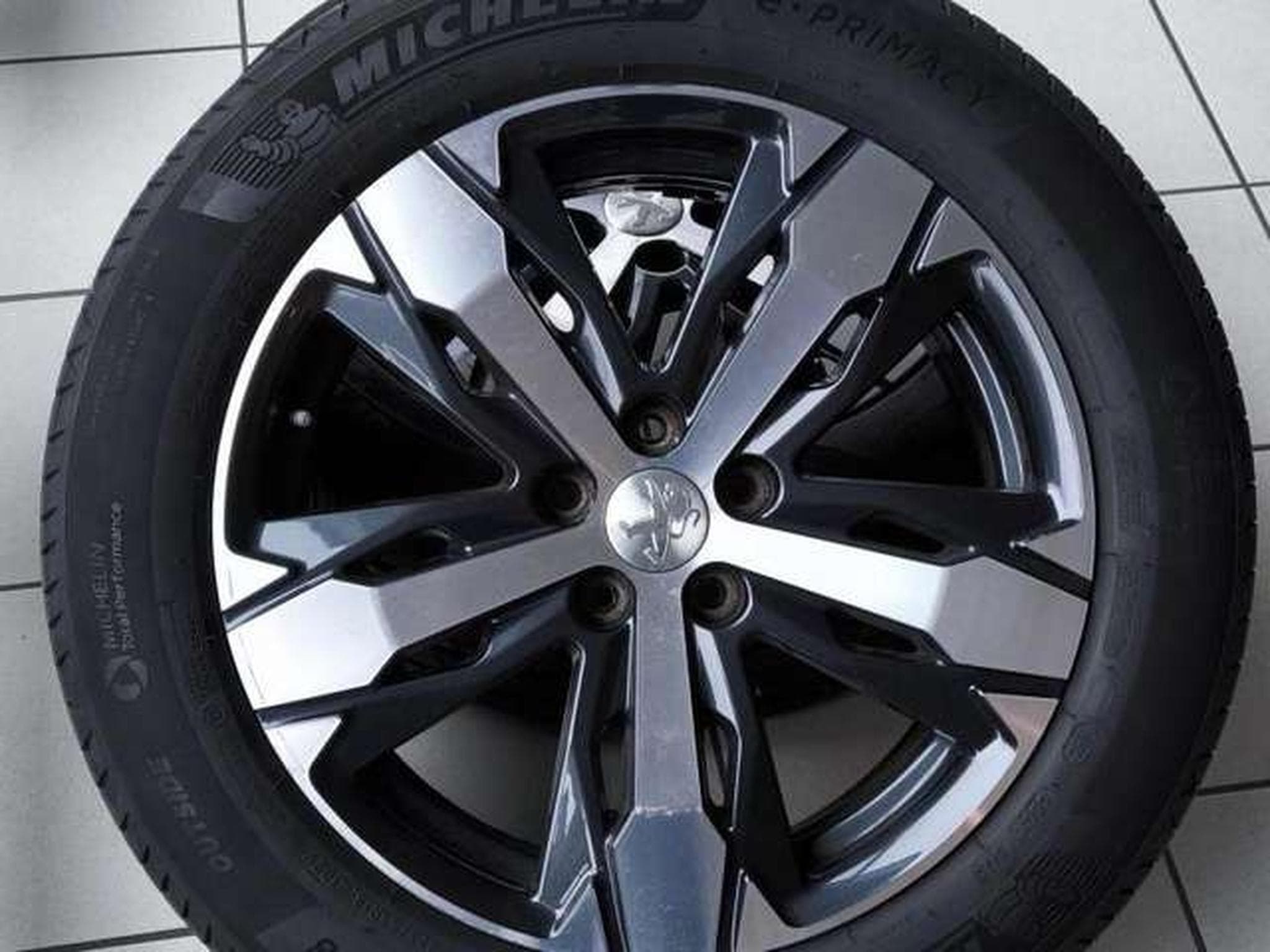 Peugeot 5008 7 PLACES - GT line (2018) - Foto 26