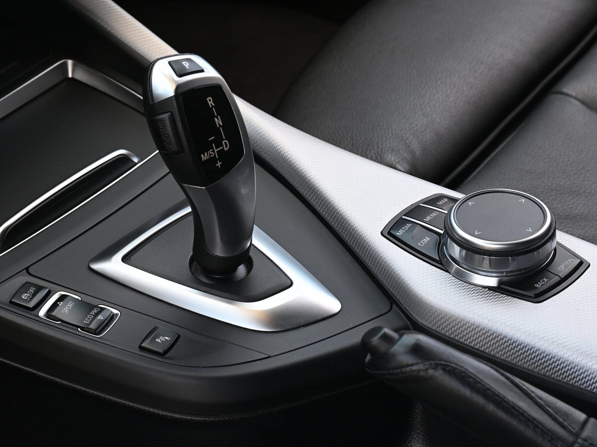 BMW 118 M sport (2019) - Photo 6