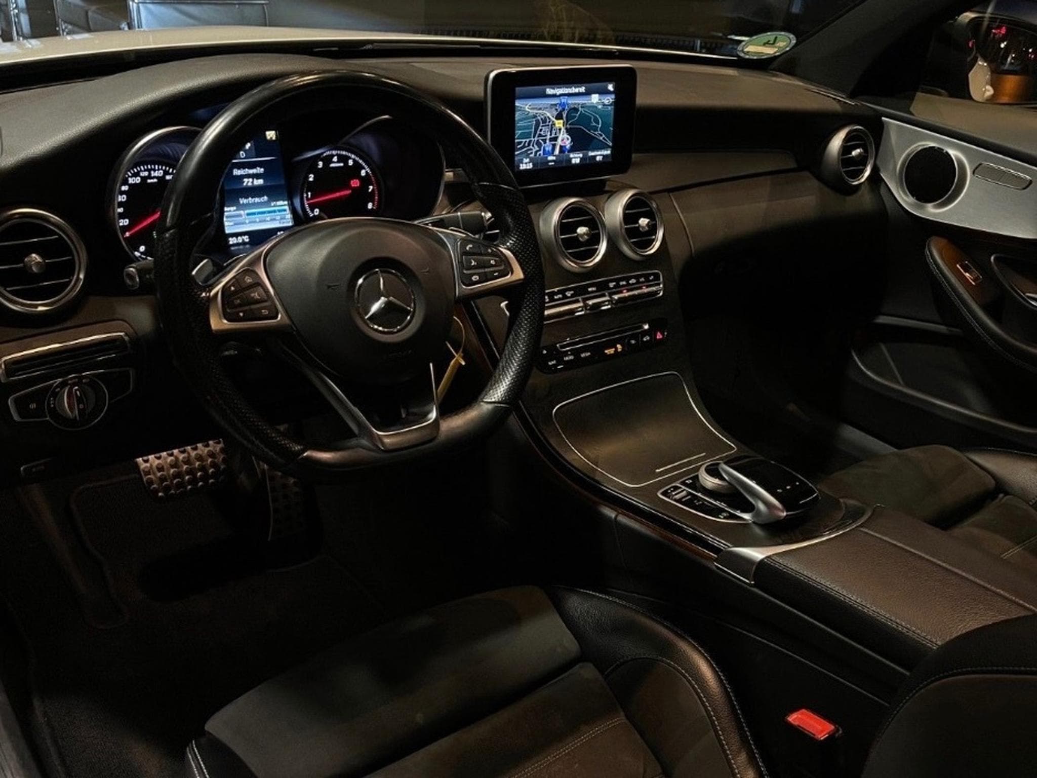Mercedes C 220 AMG Line (2016) - Photo 3