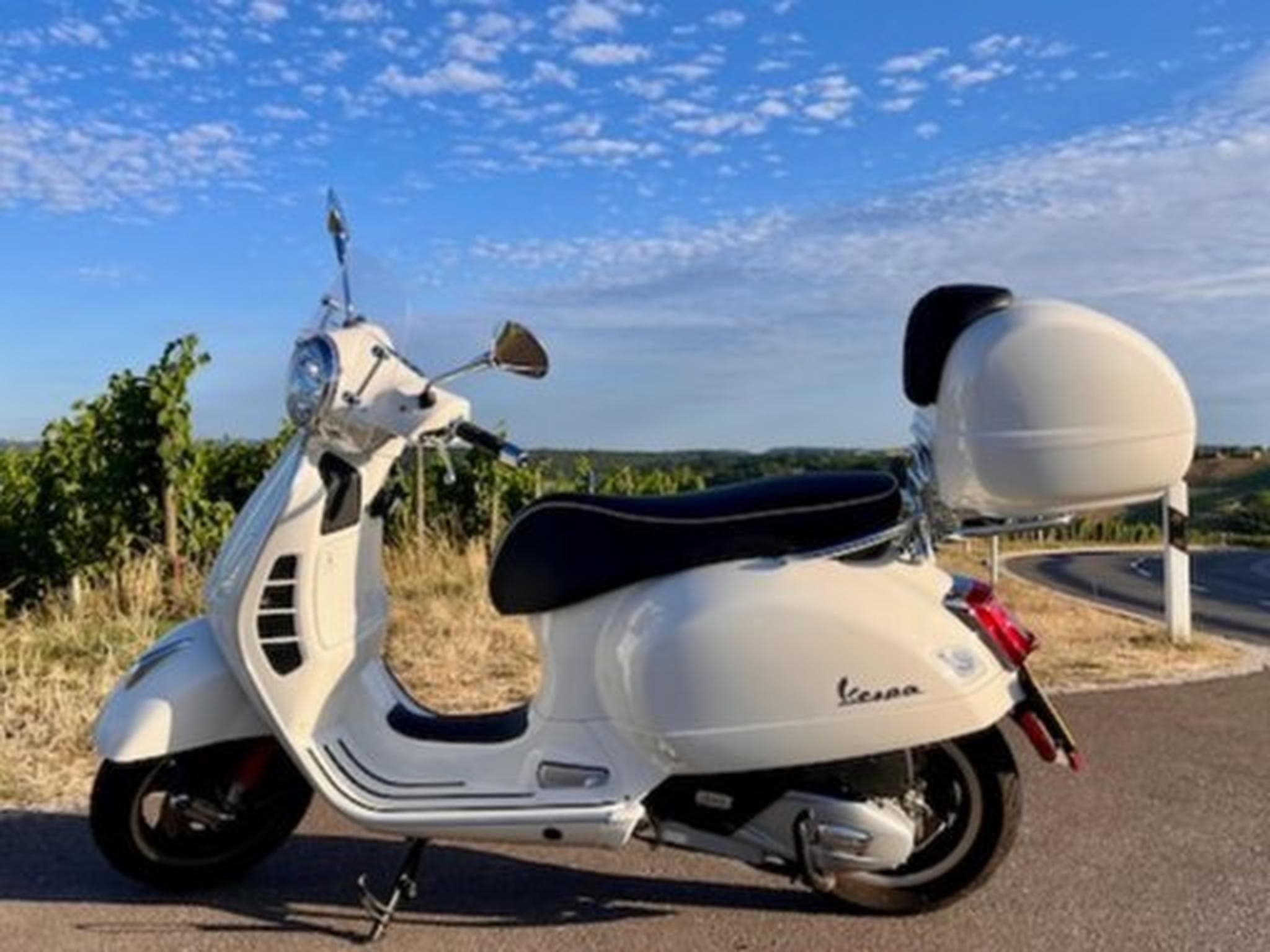 Vespa GTS Super Sport 125 (2021) - Photo 1