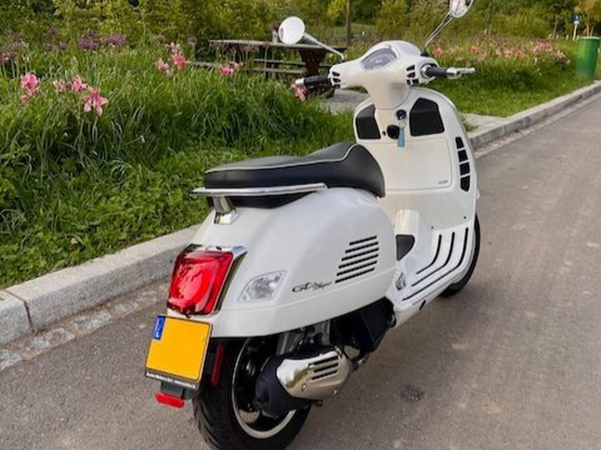 Vespa GTS Super Sport 125 (2021) - Photo 3