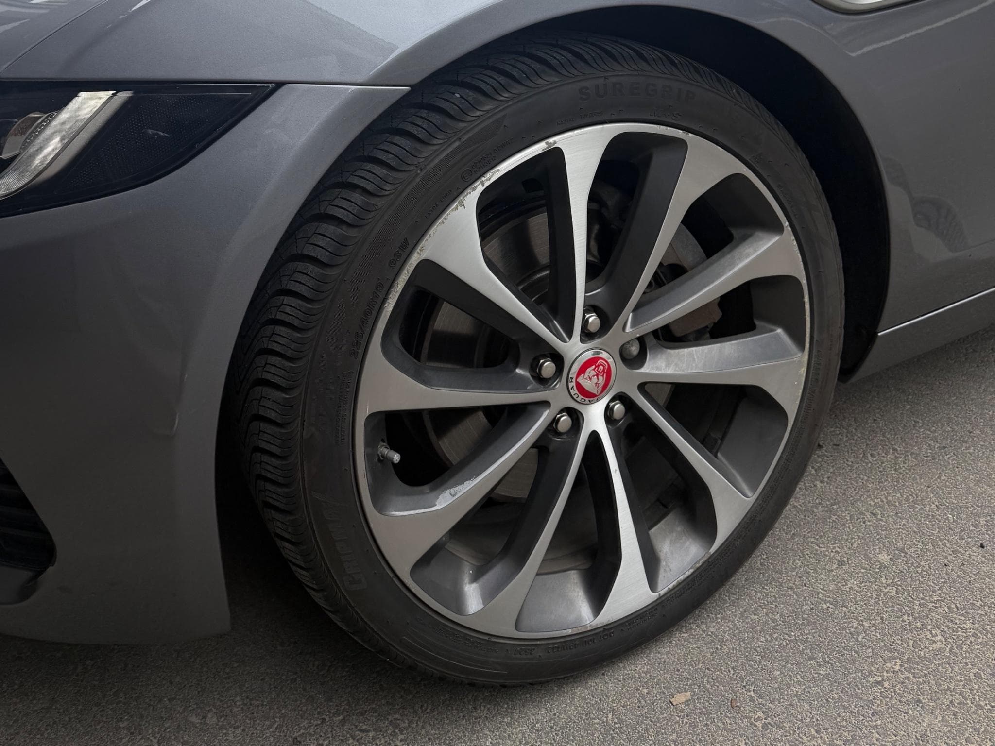 Jaguar XE Jaguar XE 180D (2019) - Foto 4