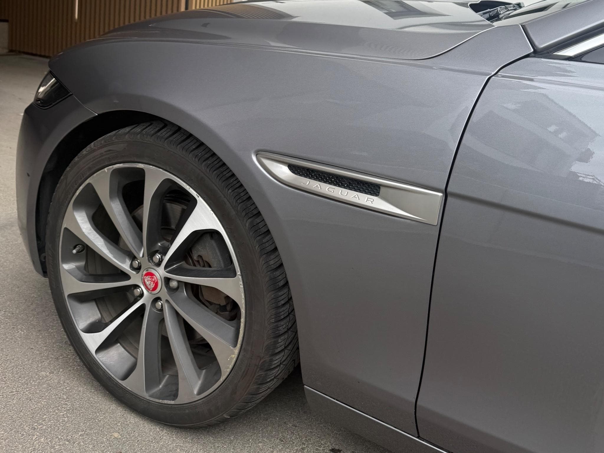 Jaguar XE Jaguar XE 180D (2019) - Foto 5