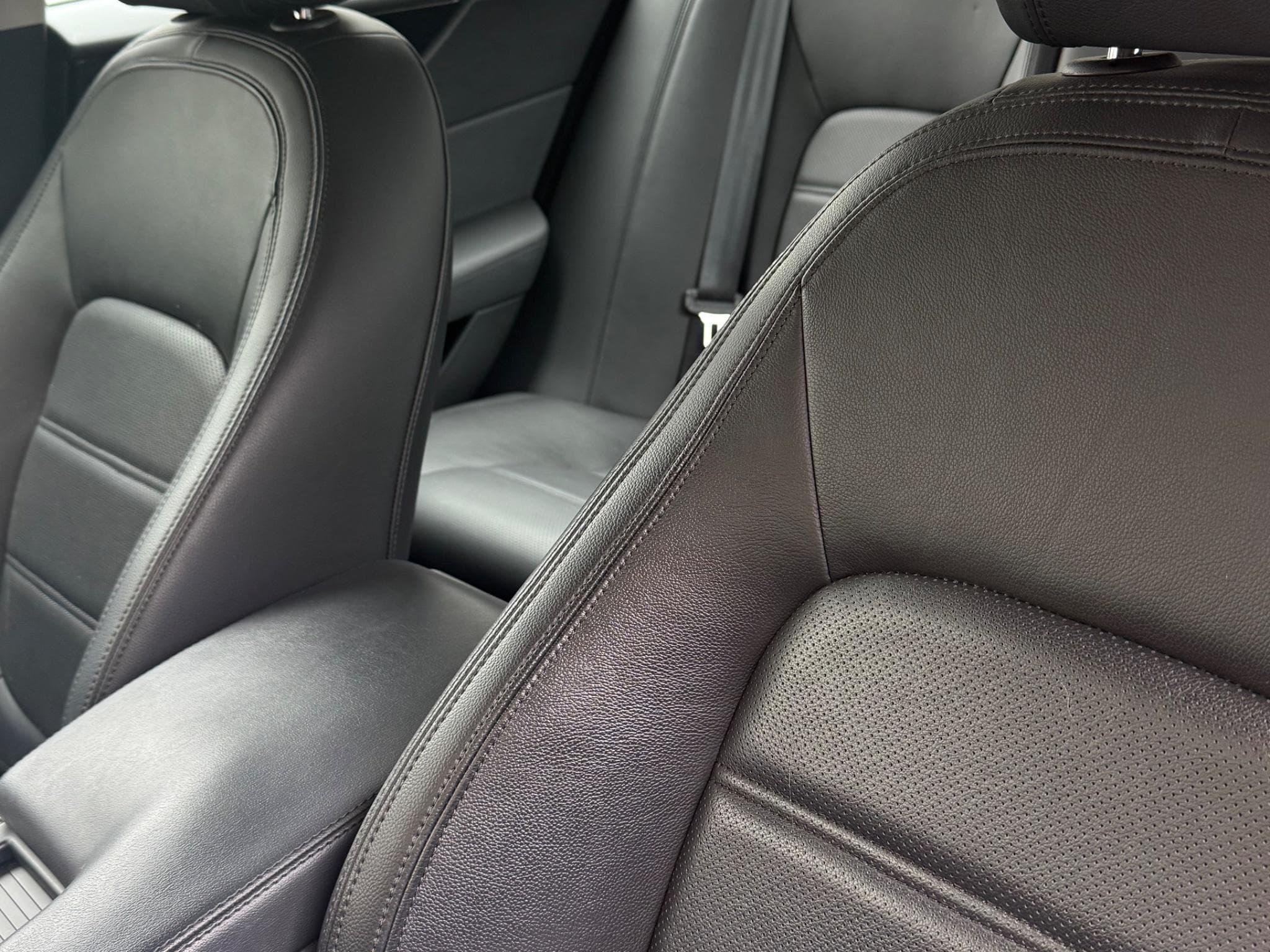 Jaguar XE Jaguar XE 180D (2019) - Foto 6