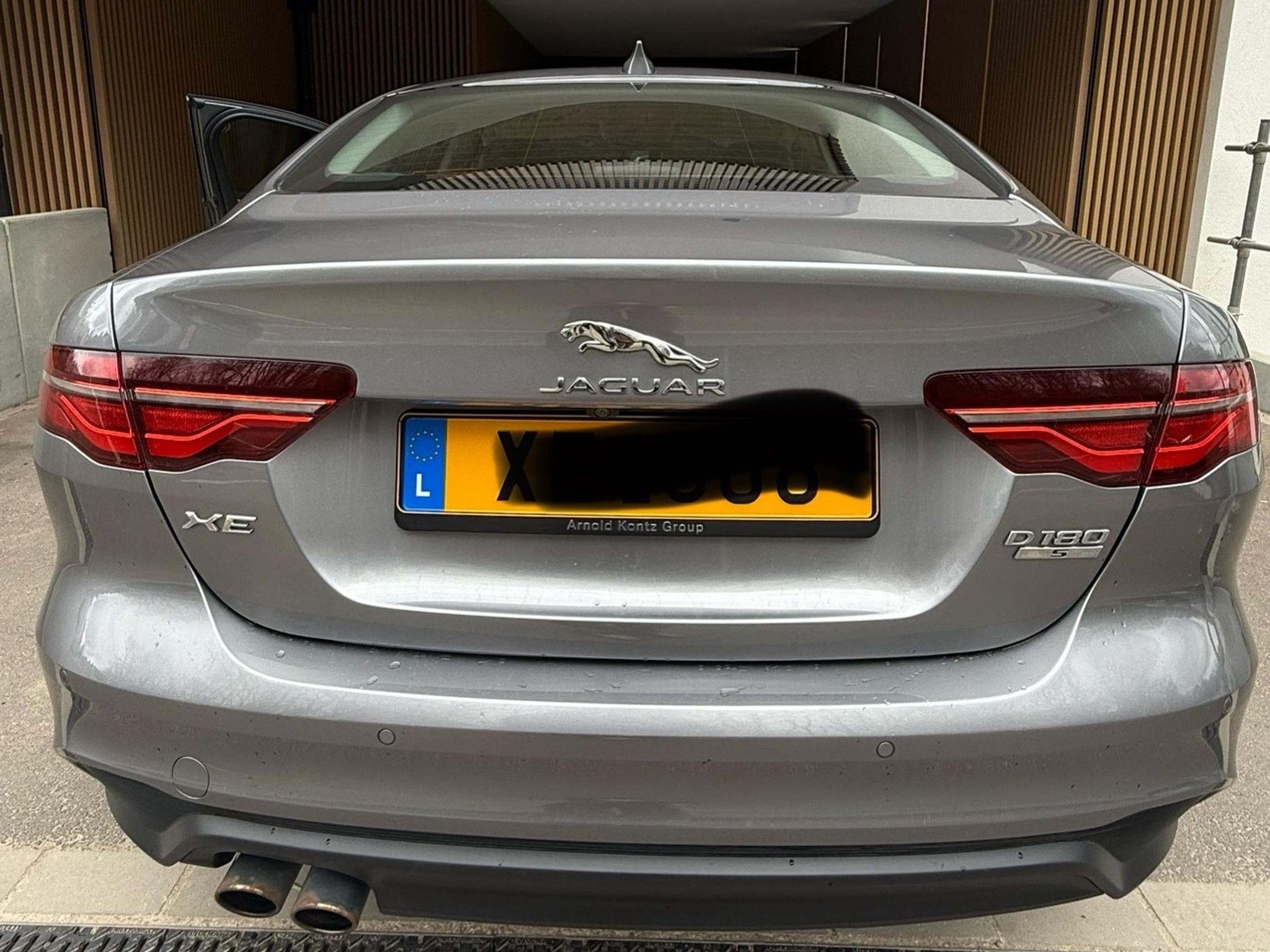 Jaguar XE Jaguar XE 180D (2019) - Foto 7