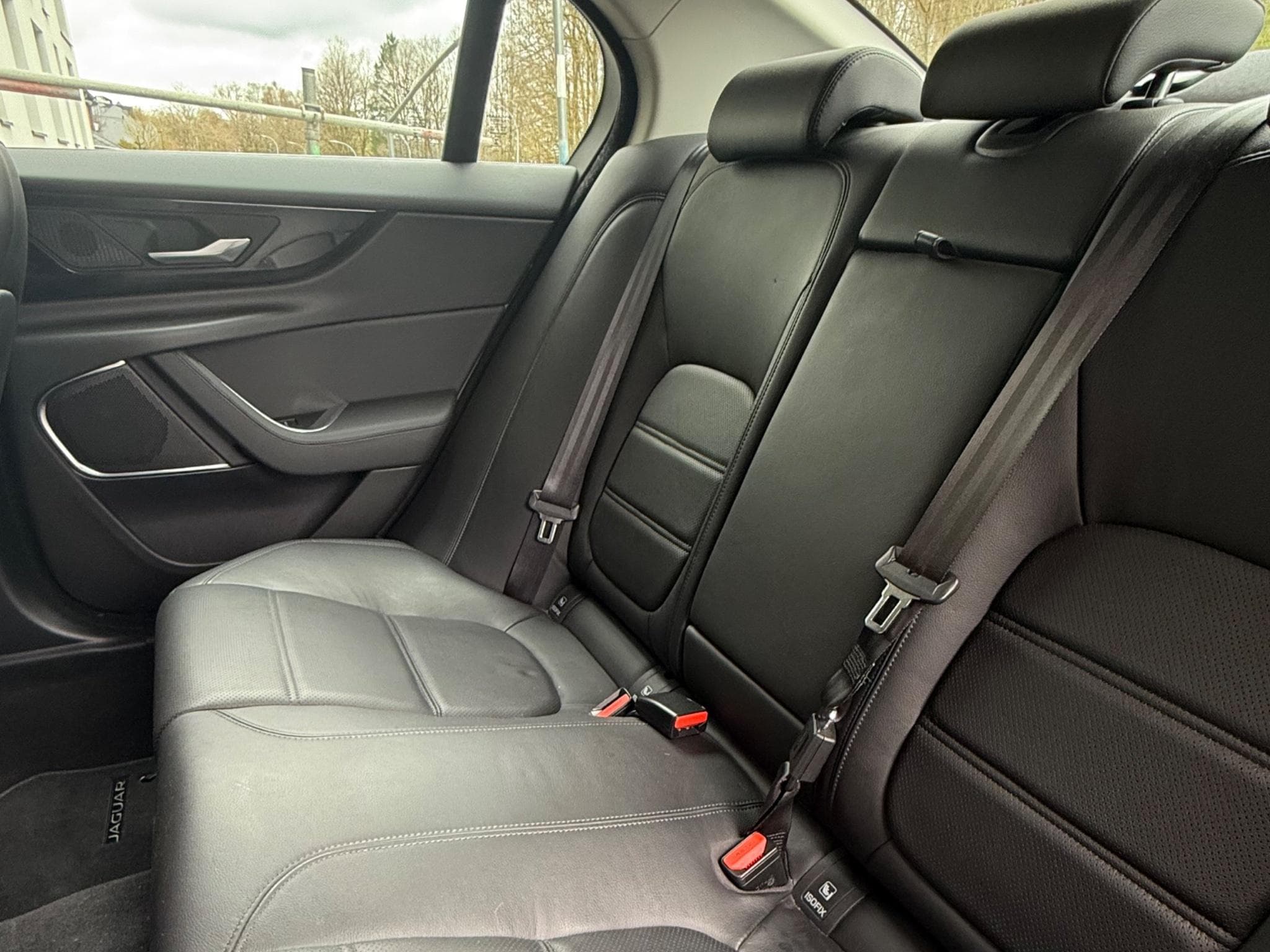 Jaguar XE Jaguar XE 180D (2019) - Foto 8