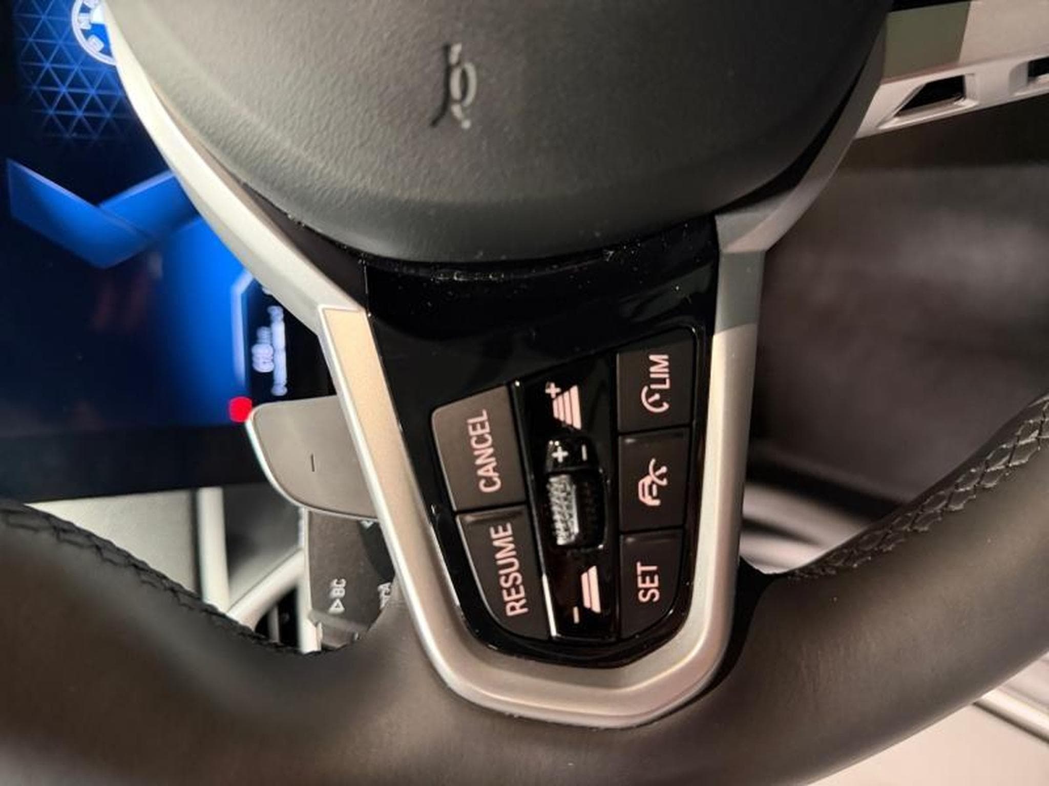 BMW 330 xDrive Touring M-SPORT PRO (2025) - Foto 14