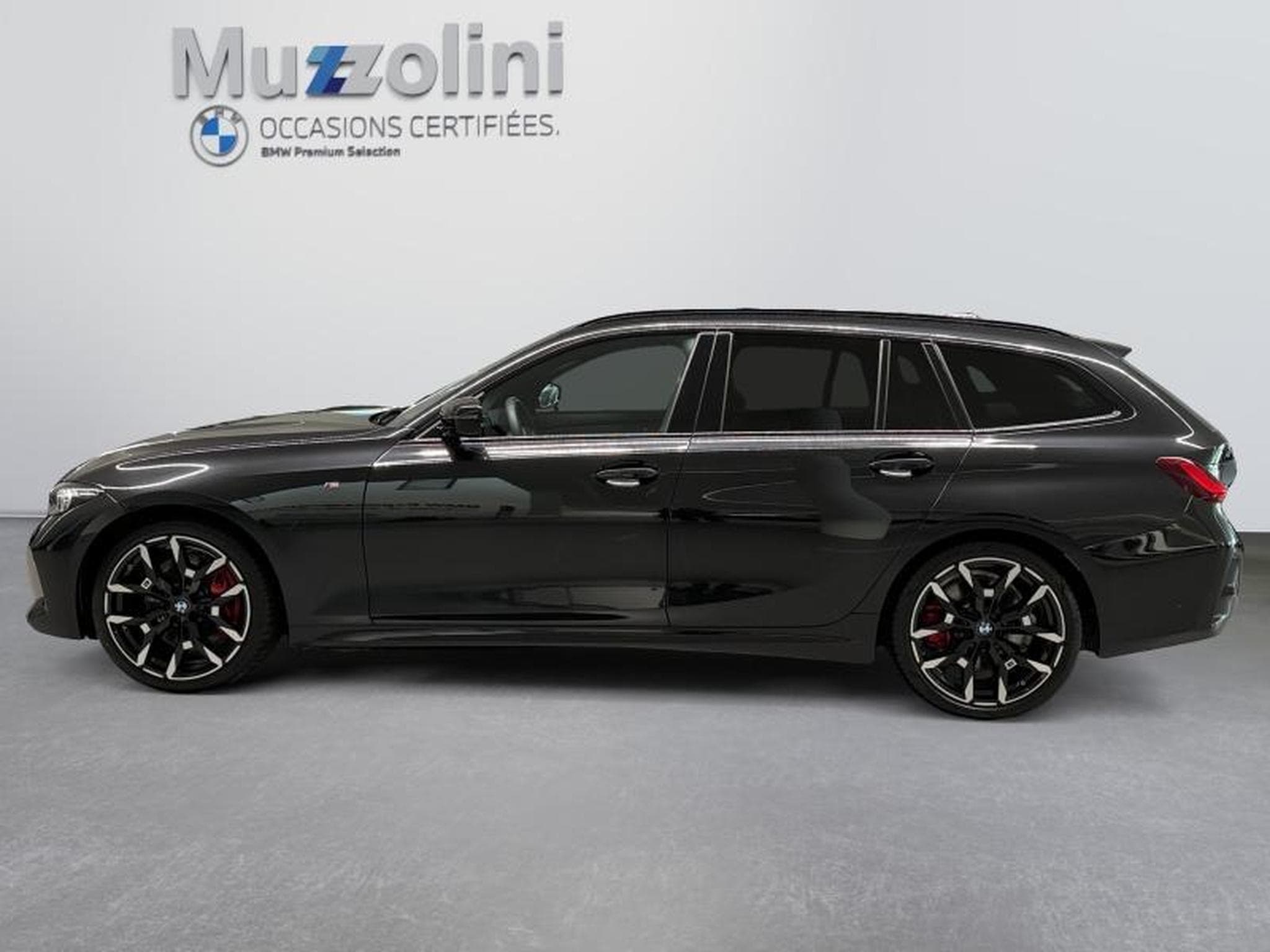 BMW 330 xDrive Touring M-SPORT PRO (2025) - Foto 17