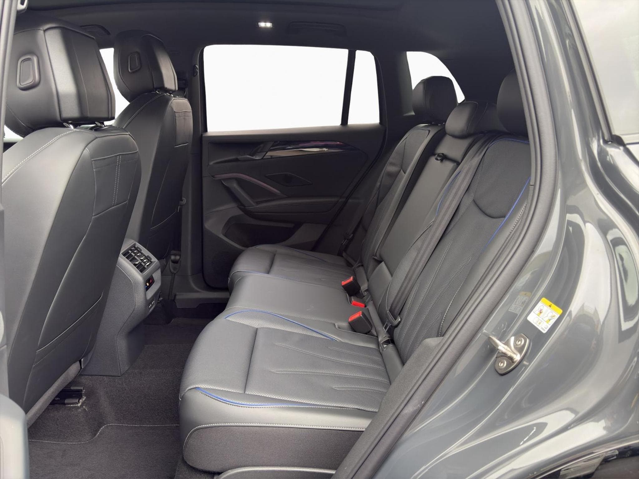 VW Tiguan R-Line (2026) - Foto 10