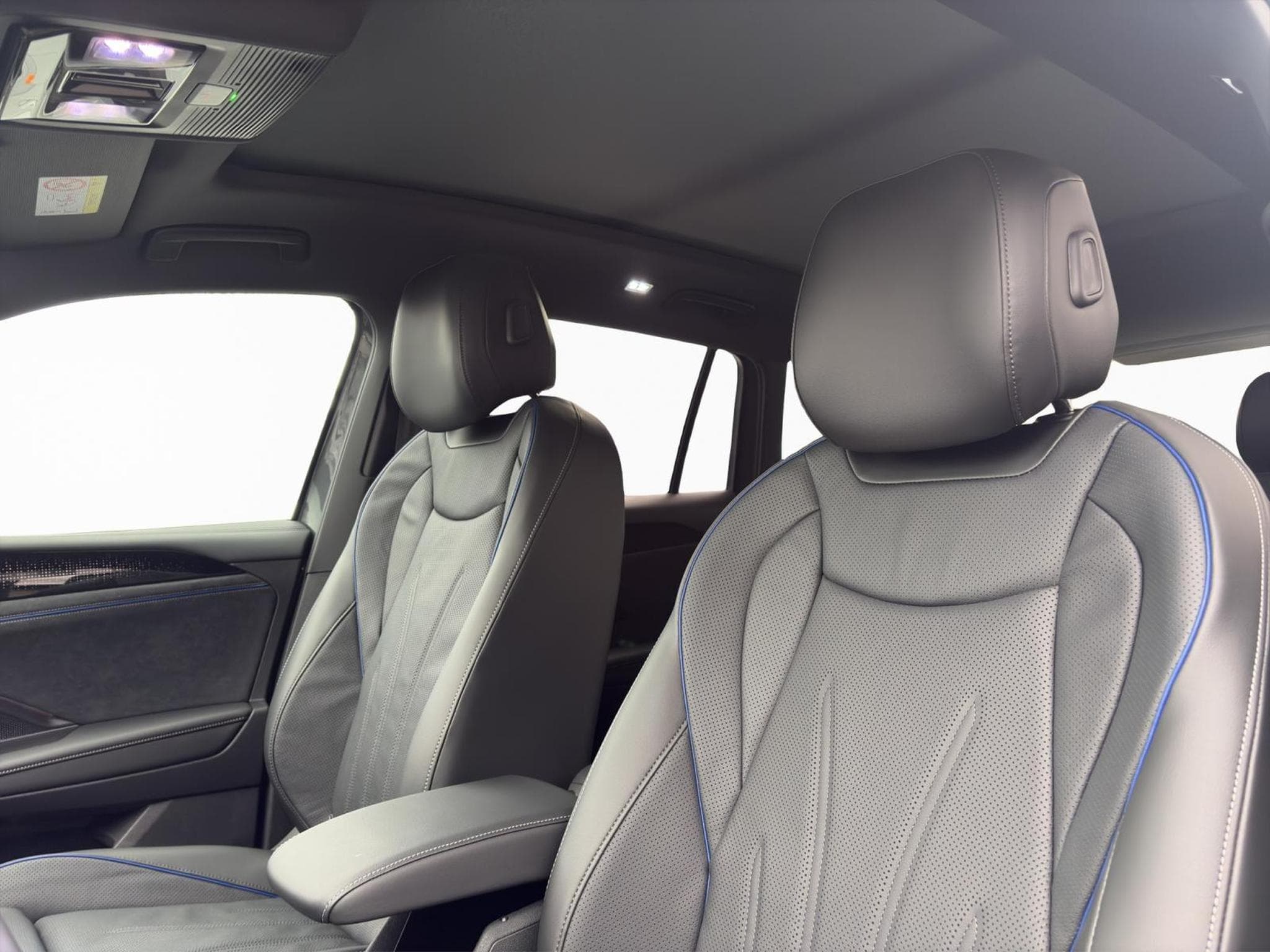 VW Tiguan R-Line (2026) - Foto 9