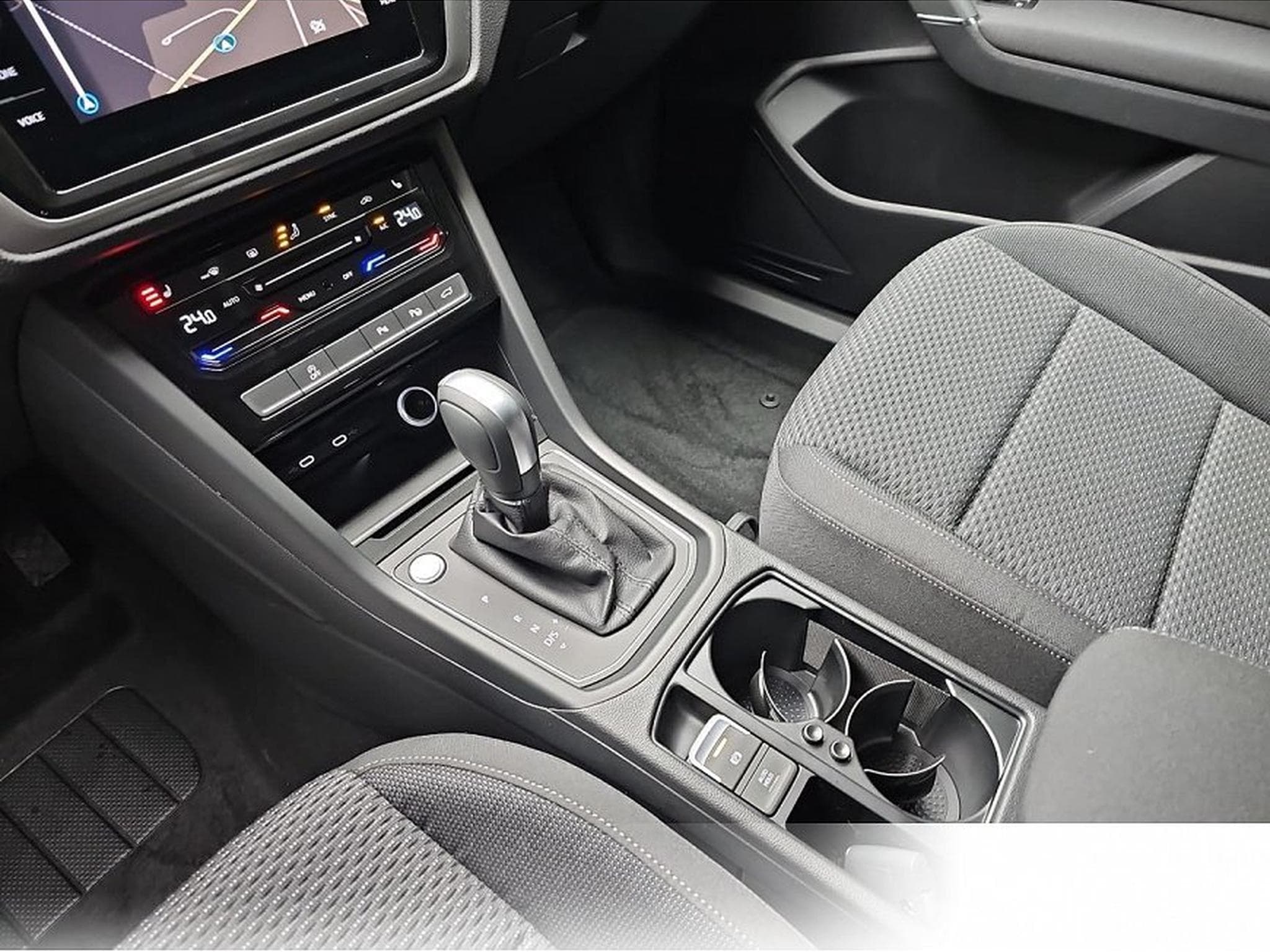 VW Touran (2026) - Foto 11