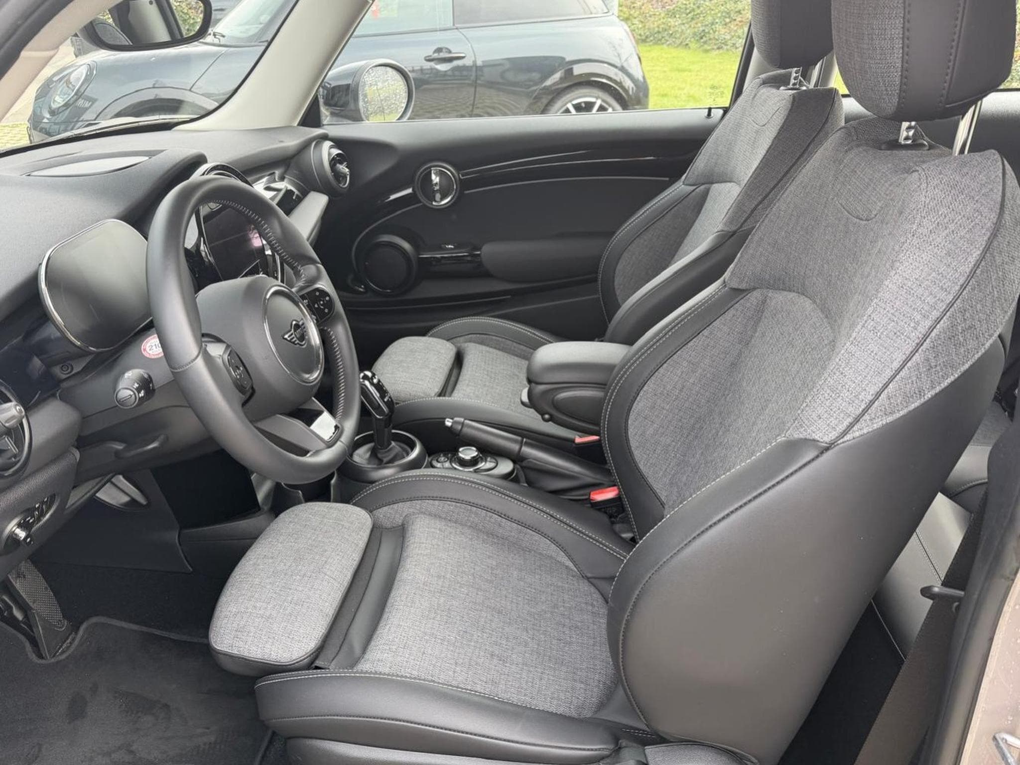 Mini Cooper Cooper S-Garantie-Bandes possible (2023) - Photo 7