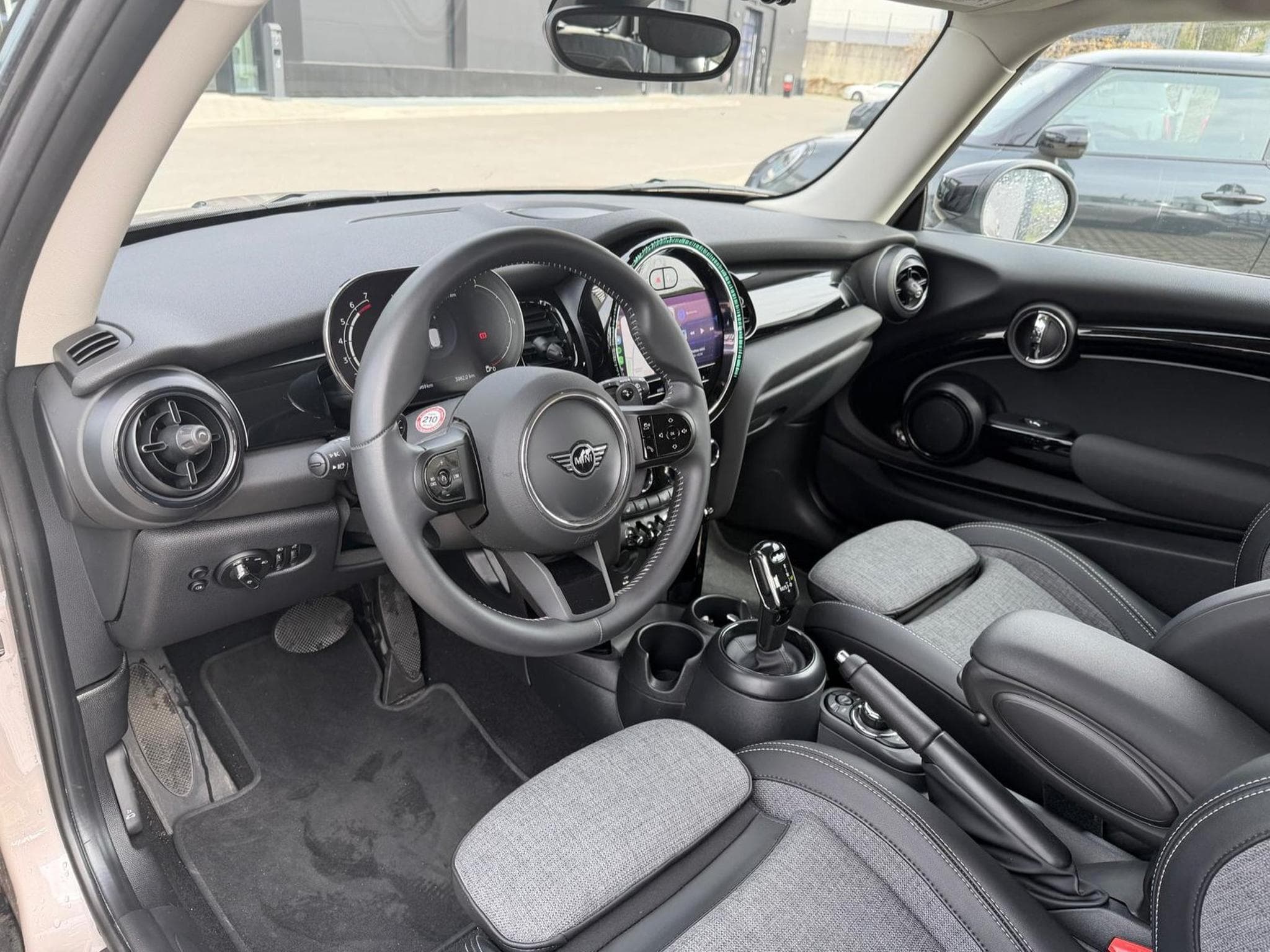 Mini Cooper Cooper S-Garantie-Bandes possible (2023) - Photo 11