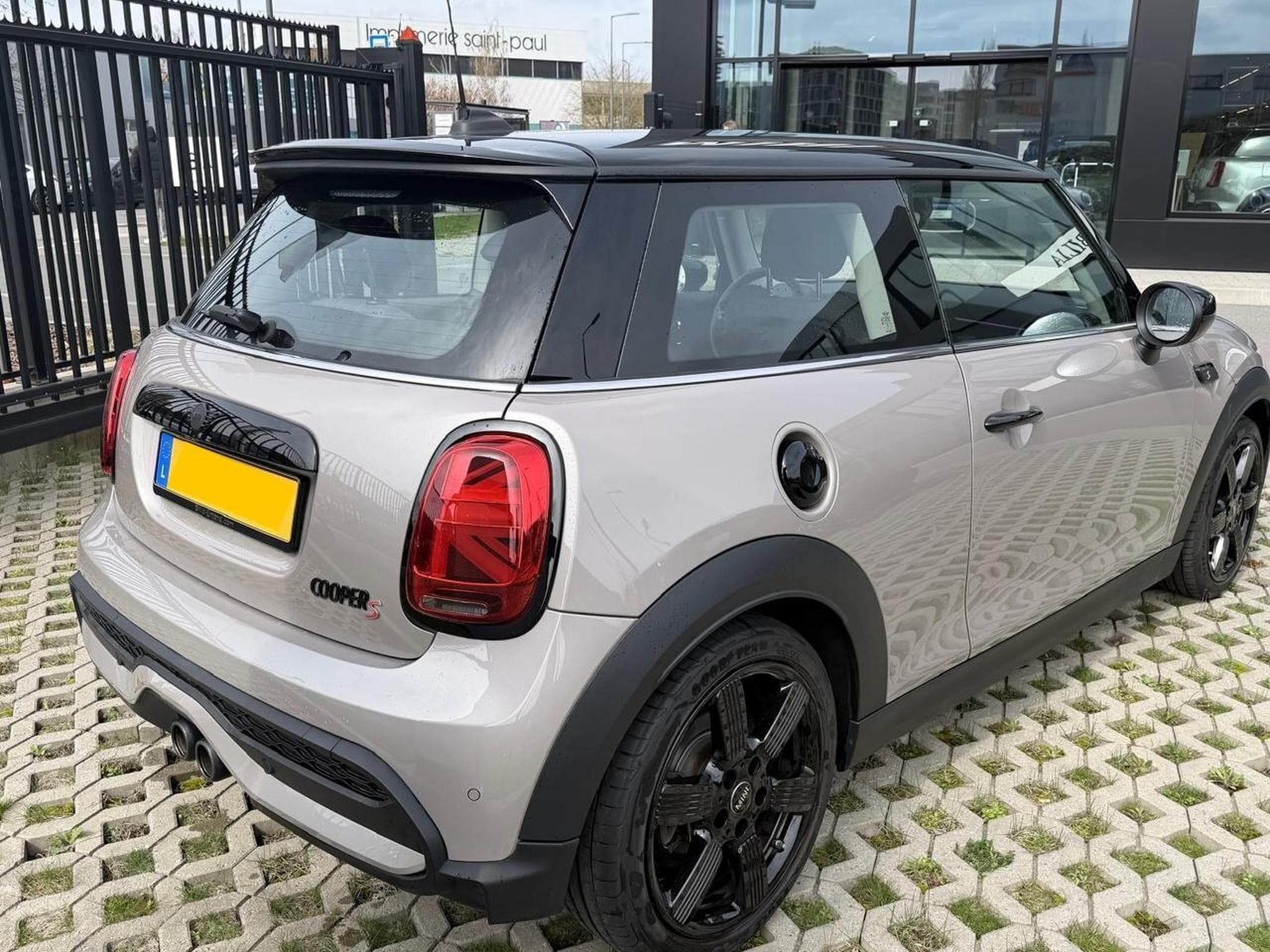 Mini Cooper Cooper S-Garantie-Bandes possible (2023) - Photo 6