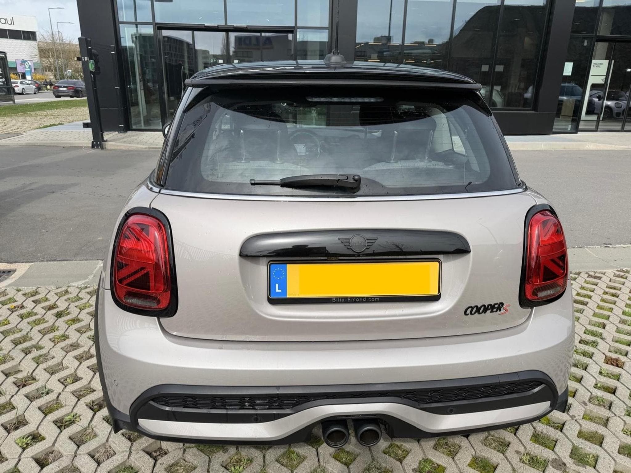 Mini Cooper Cooper S-Garantie-Bandes possible (2023) - Photo 3