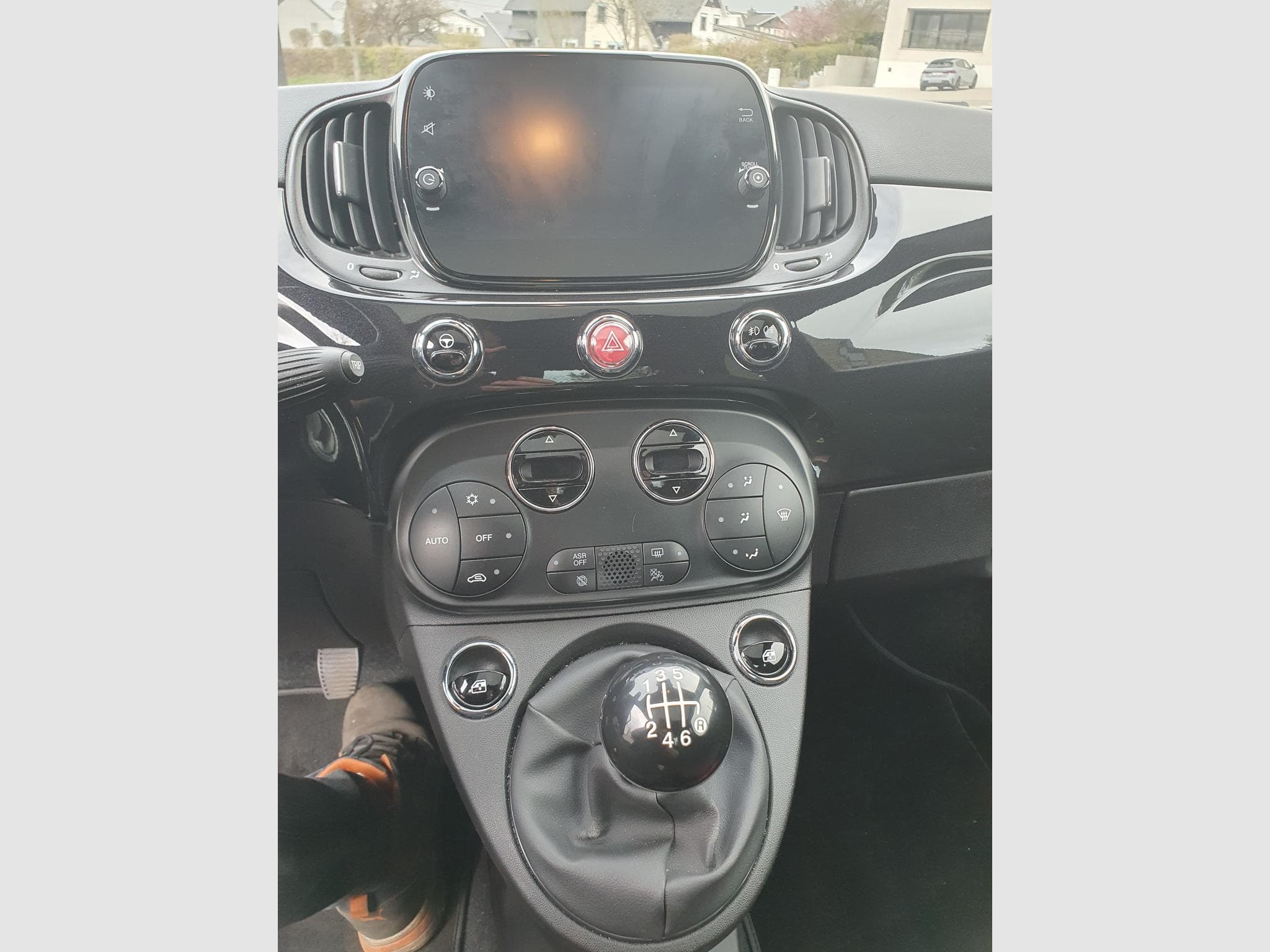 Fiat 500 1.0i MHEV Dolcevita (2023) - Photo 9