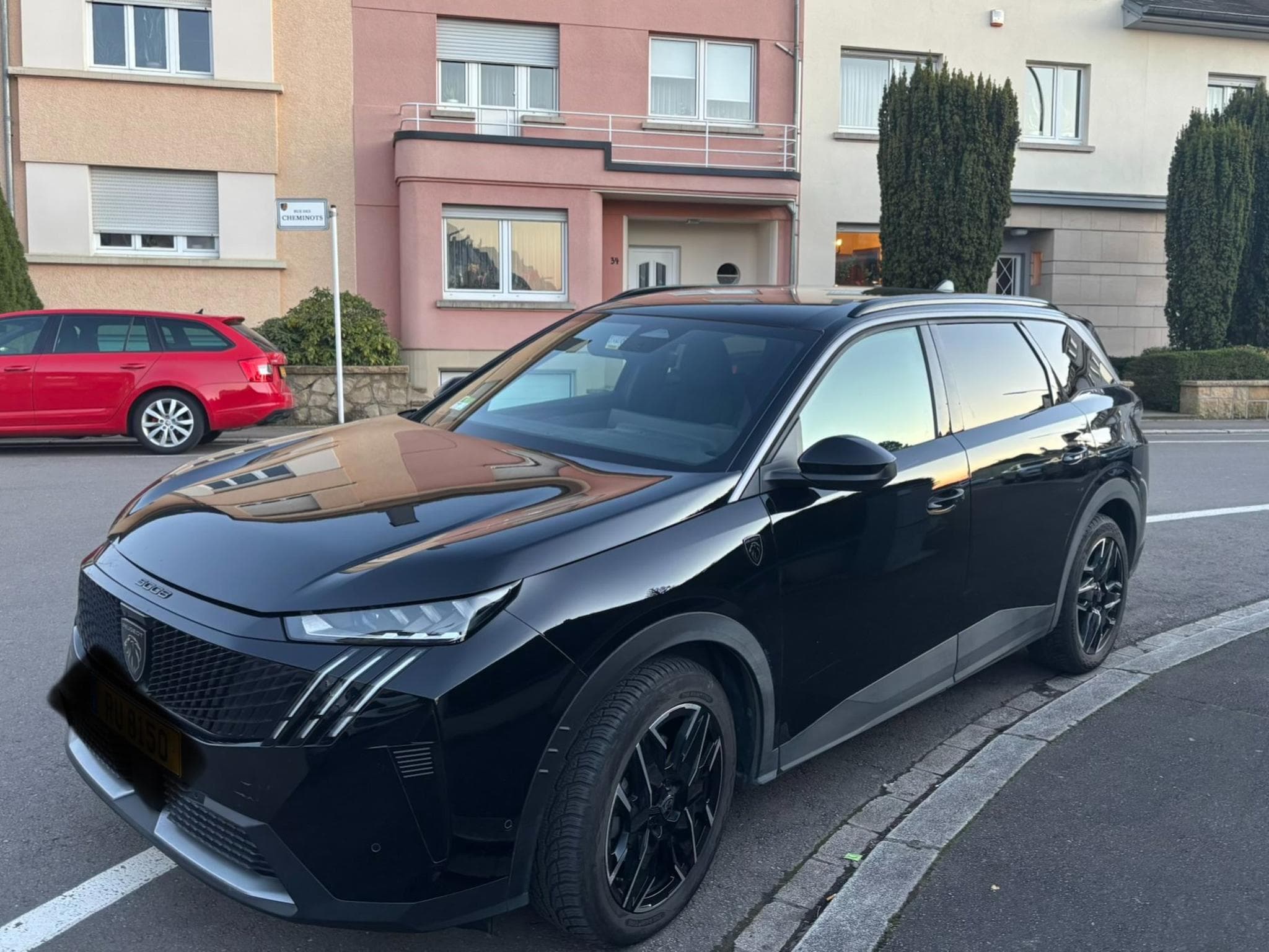 Peugeot 5008 GT line - Hybrid (2025) - Foto 2