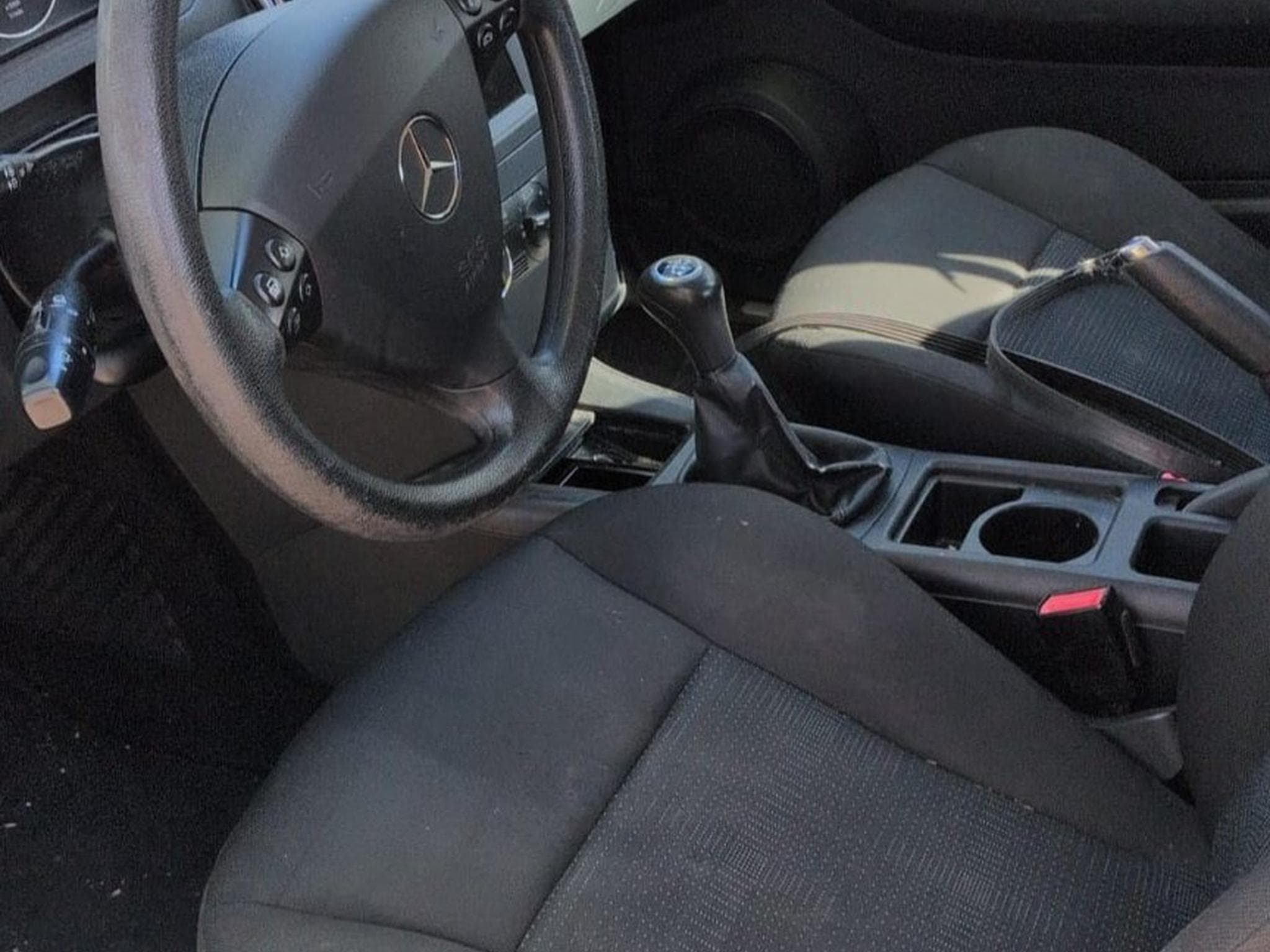 Mercedes A 180 (2012) - Photo 2