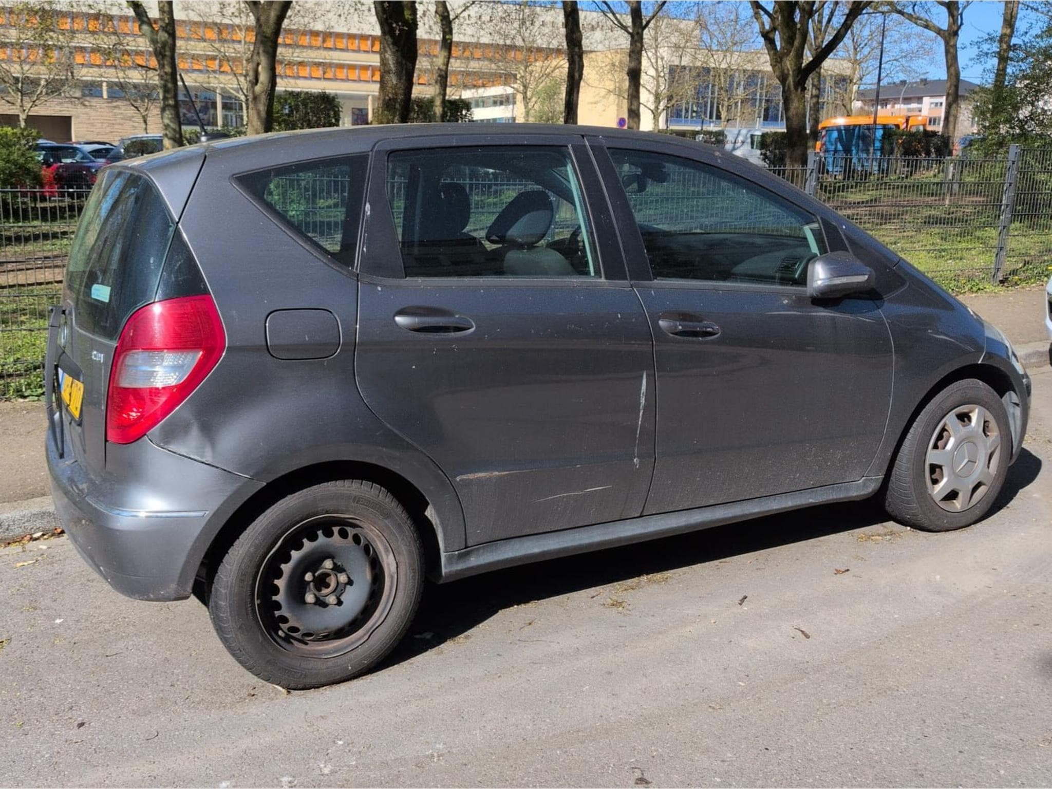 Mercedes A 180 (2012) - Photo 3