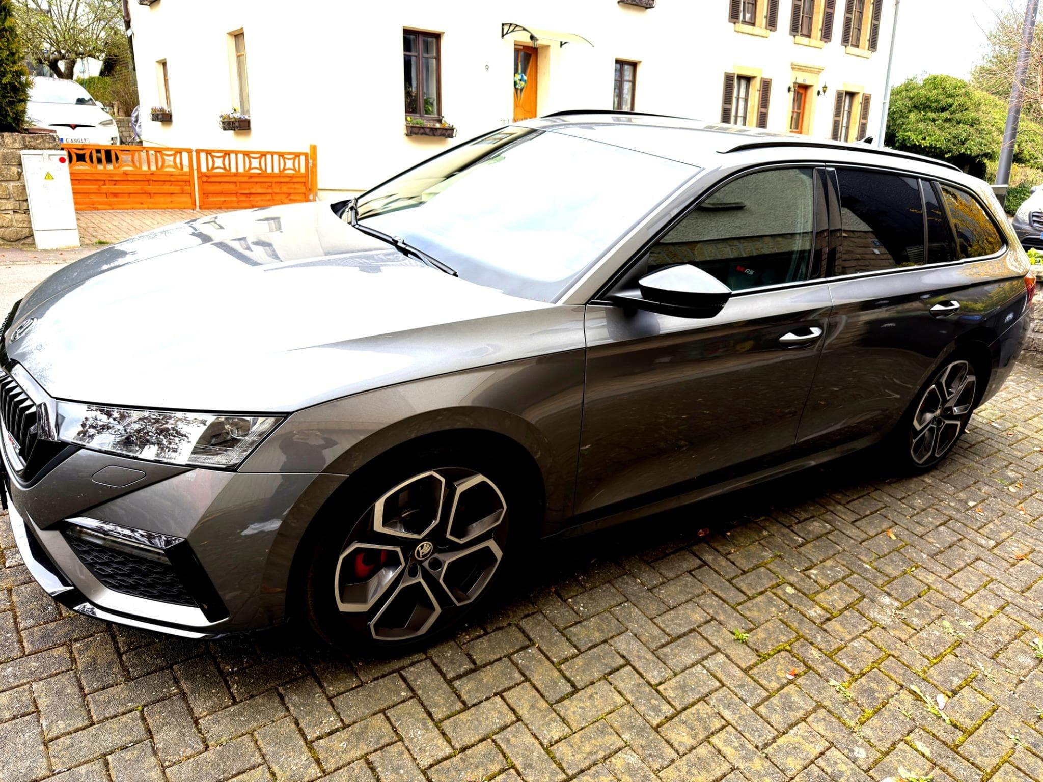 Skoda Octavia RS (2024) - Photo 2