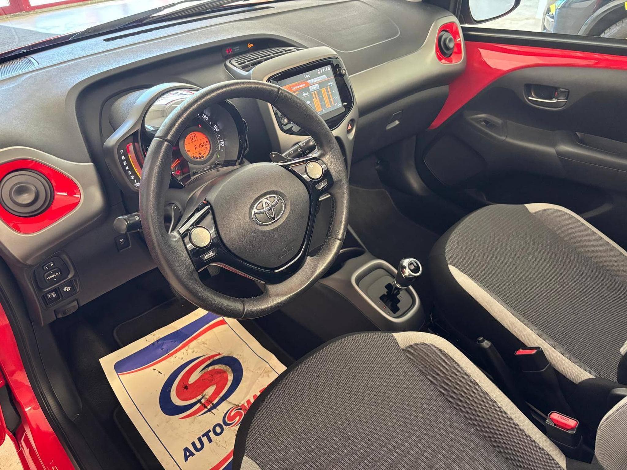 Toyota Aygo x-Play (2020) - Photo 9