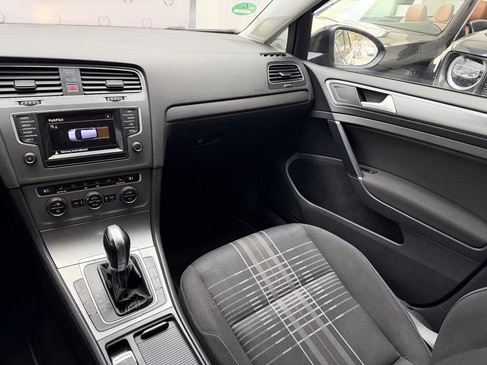 VW Golf GOLF VII 1.4 TSI 125 DSG7 (2015) - Photo 10