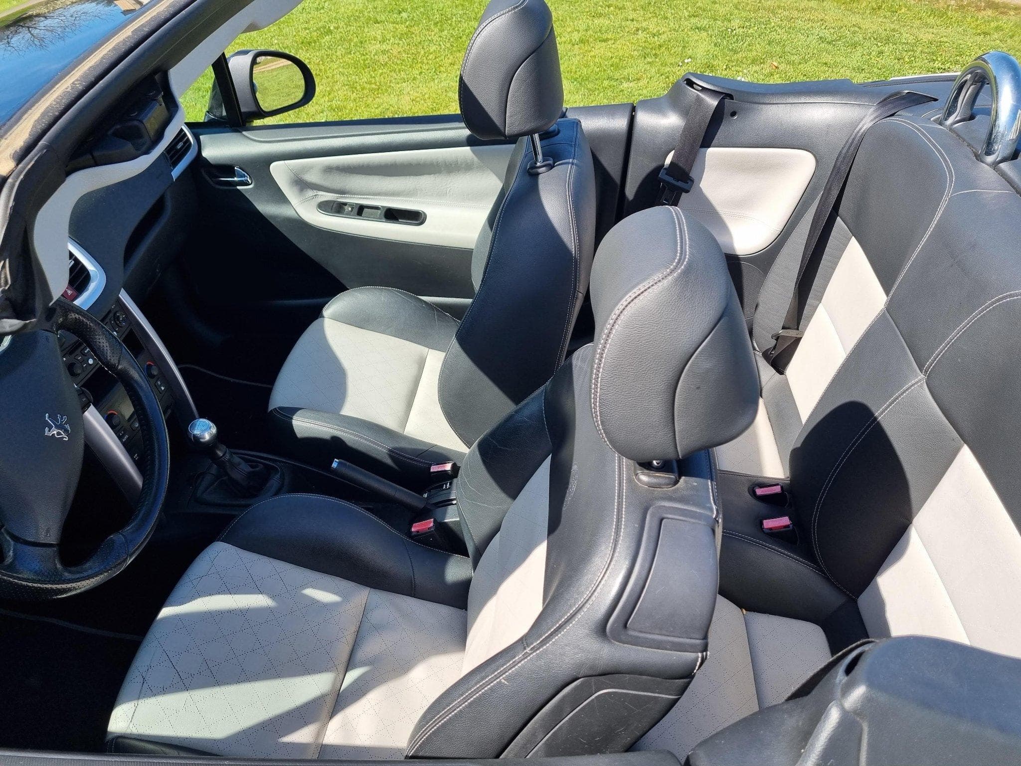 Peugeot 207 CC 1.6 THP 150 ROLAND GARROS (2008) - Photo 3