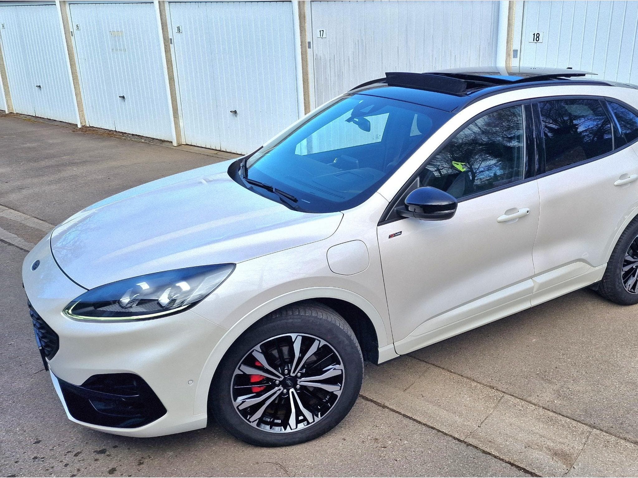 Ford Kuga ST-Line X (2022) - Photo 3