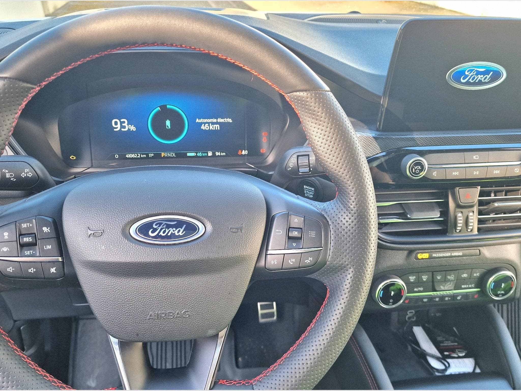 Ford Kuga ST-Line X (2022) - Photo 6