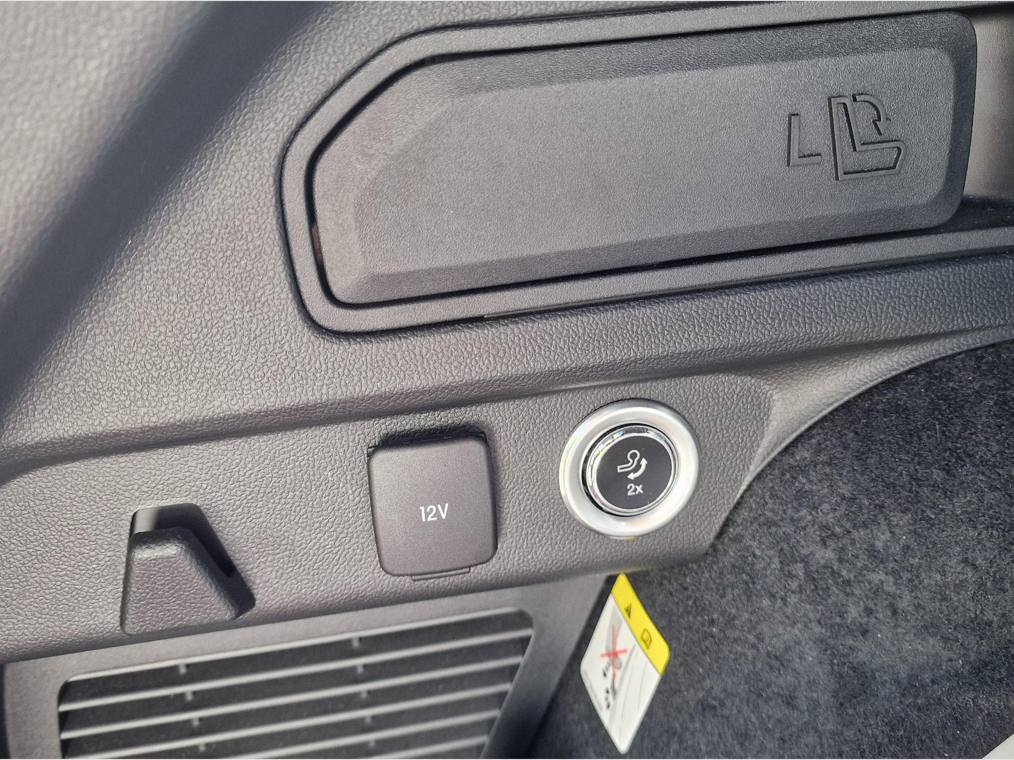 Ford Kuga ST-Line X (2022) - Photo 7