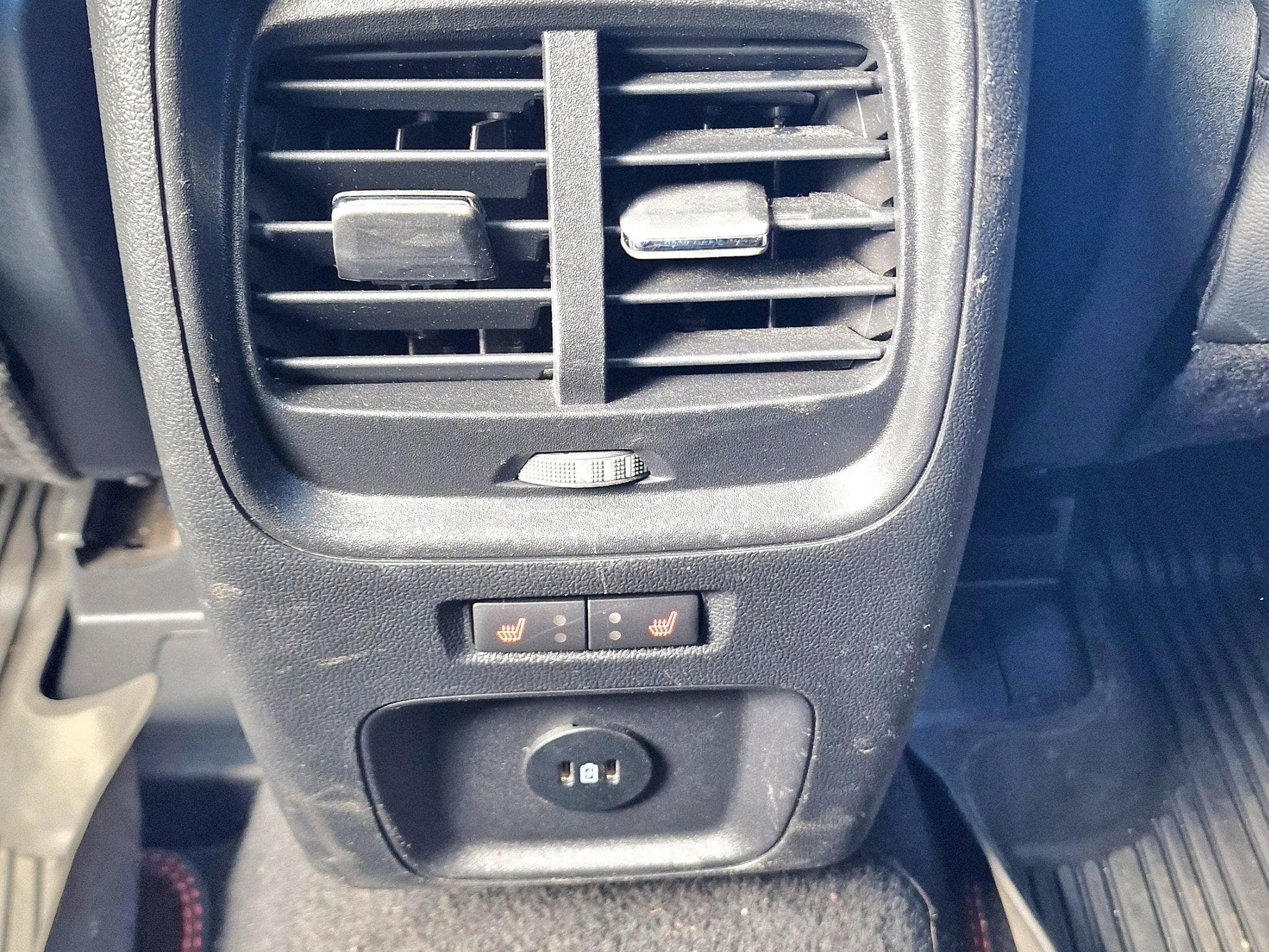 Ford Kuga ST-Line X (2022) - Photo 11