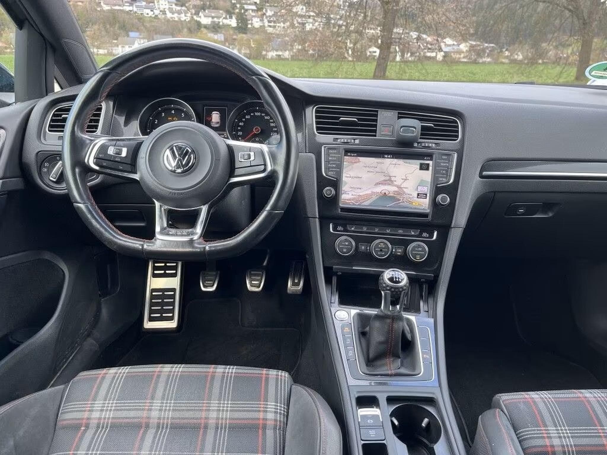 VW Golf GOLF VII 2.L GTI (2014) - Photo 10