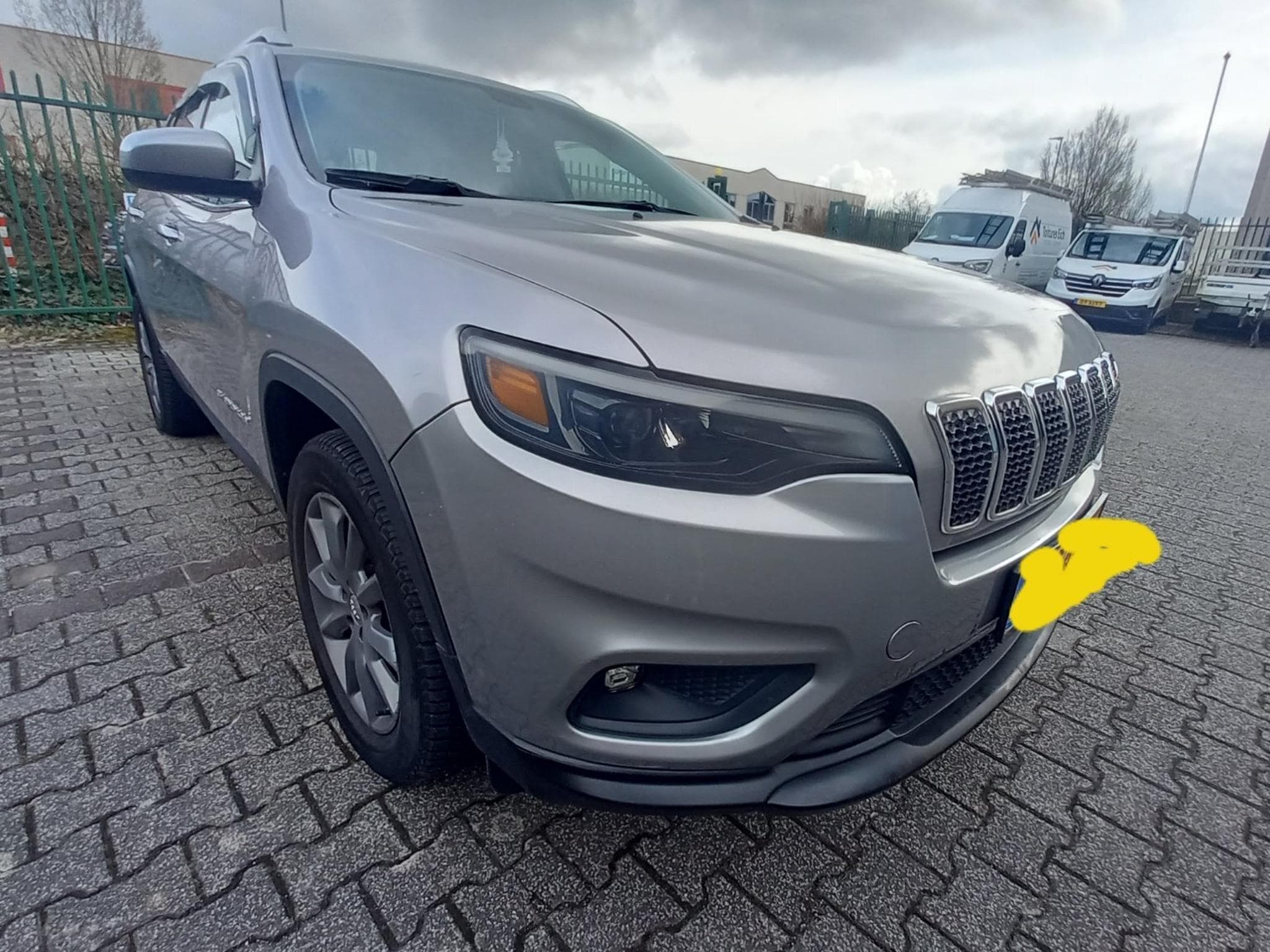 Jeep Cherokee CHEROKEE LATITUDE 4WD (2020) - Foto 2