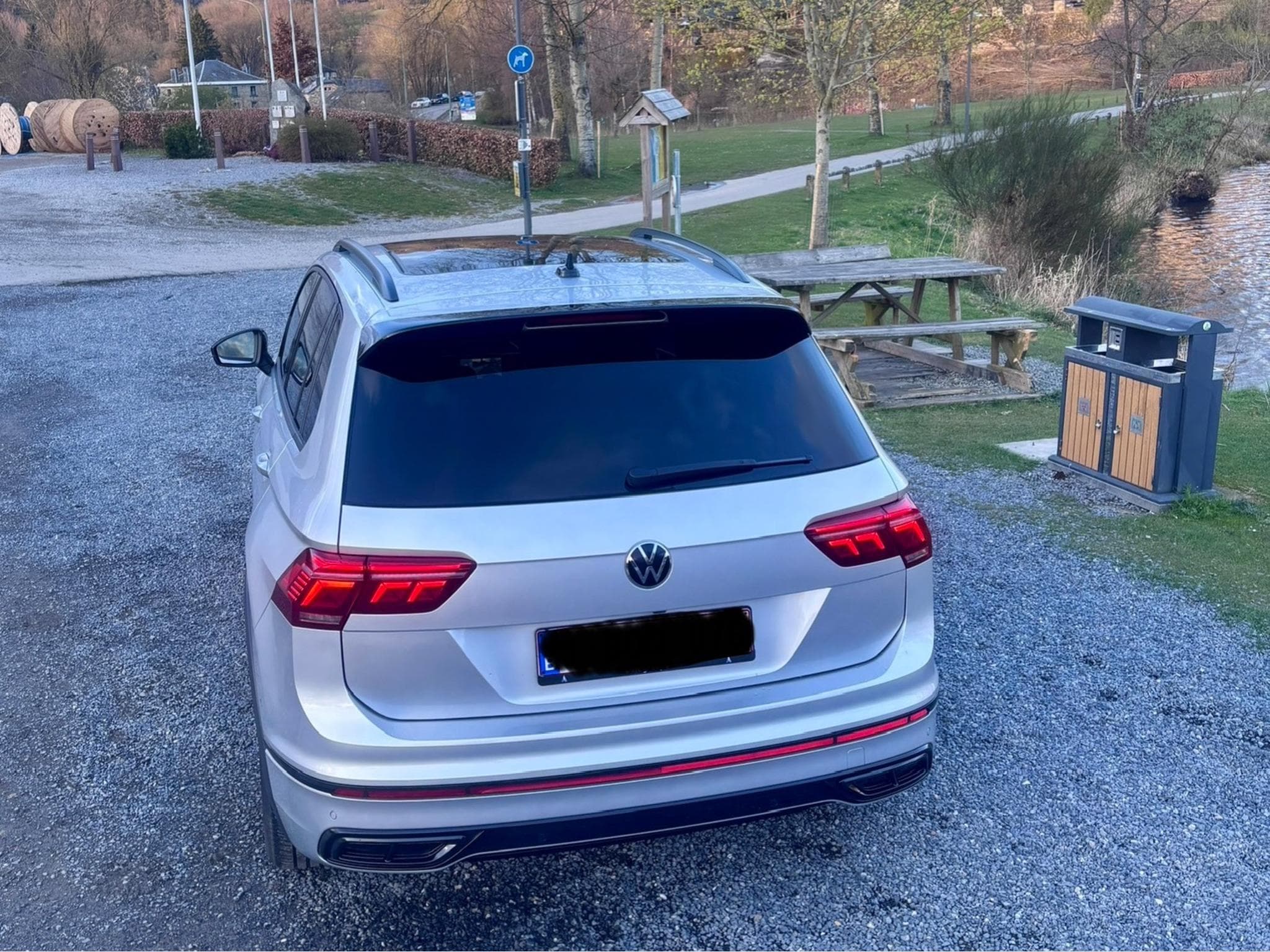 VW Tiguan R Line prenium édition (2022) - Foto 2