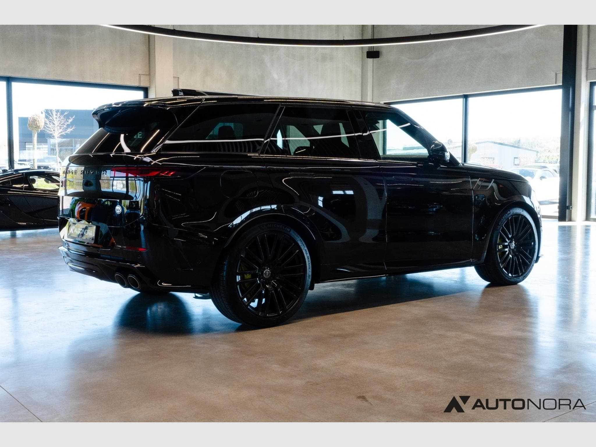 Land-Rover Range Rover Sport SV 635 Edition One (2024) - Photo 4