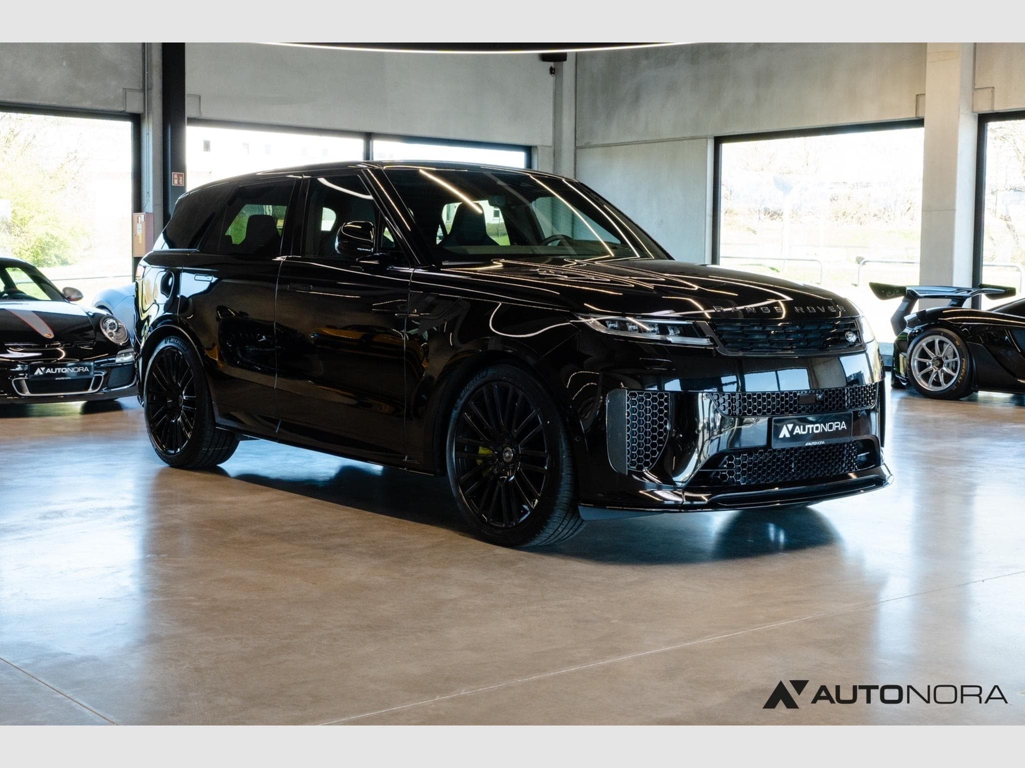 Land-Rover Range Rover Sport SV 635 Edition One (2024) - Photo 3