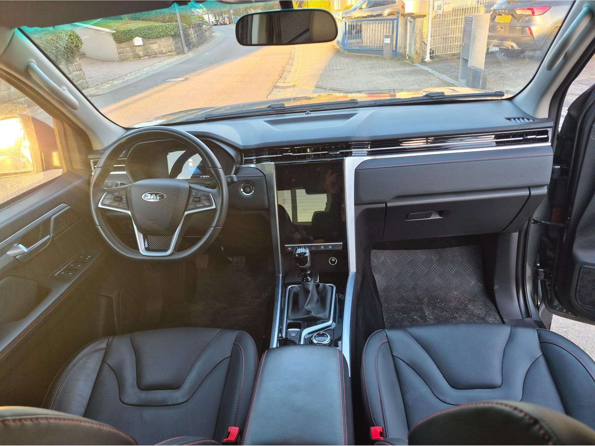 JAC T8 PRO (2025) - Foto 4