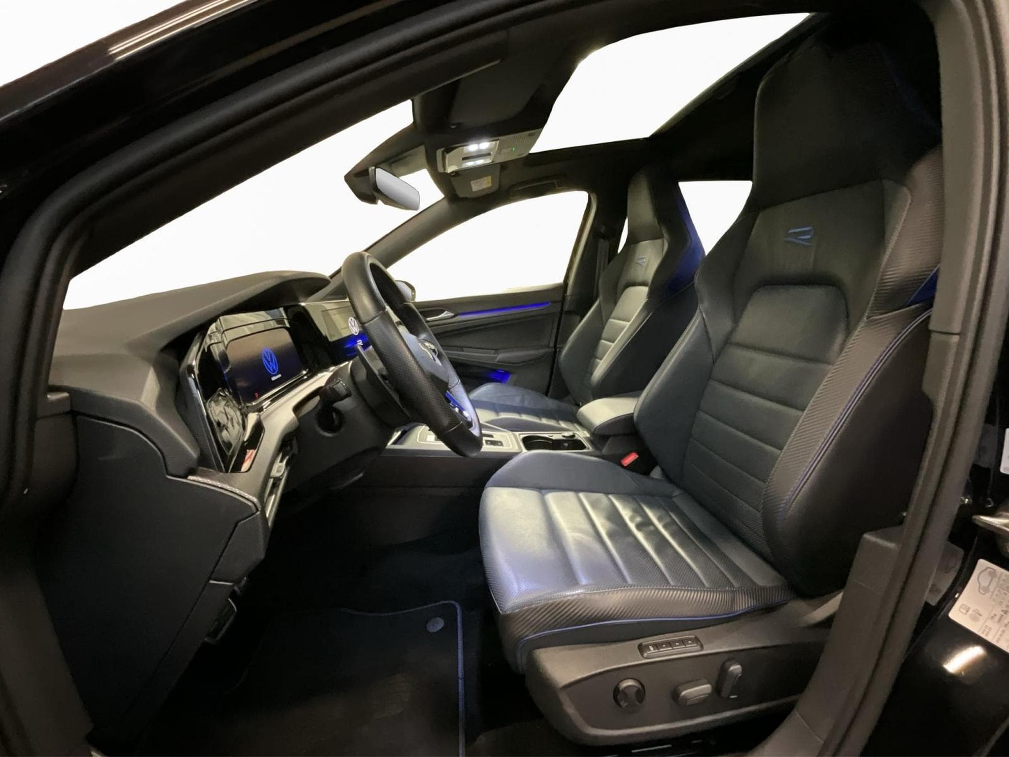 VW Golf R+DSG+4M+P.Leder+Akra. (2021) - Photo 9