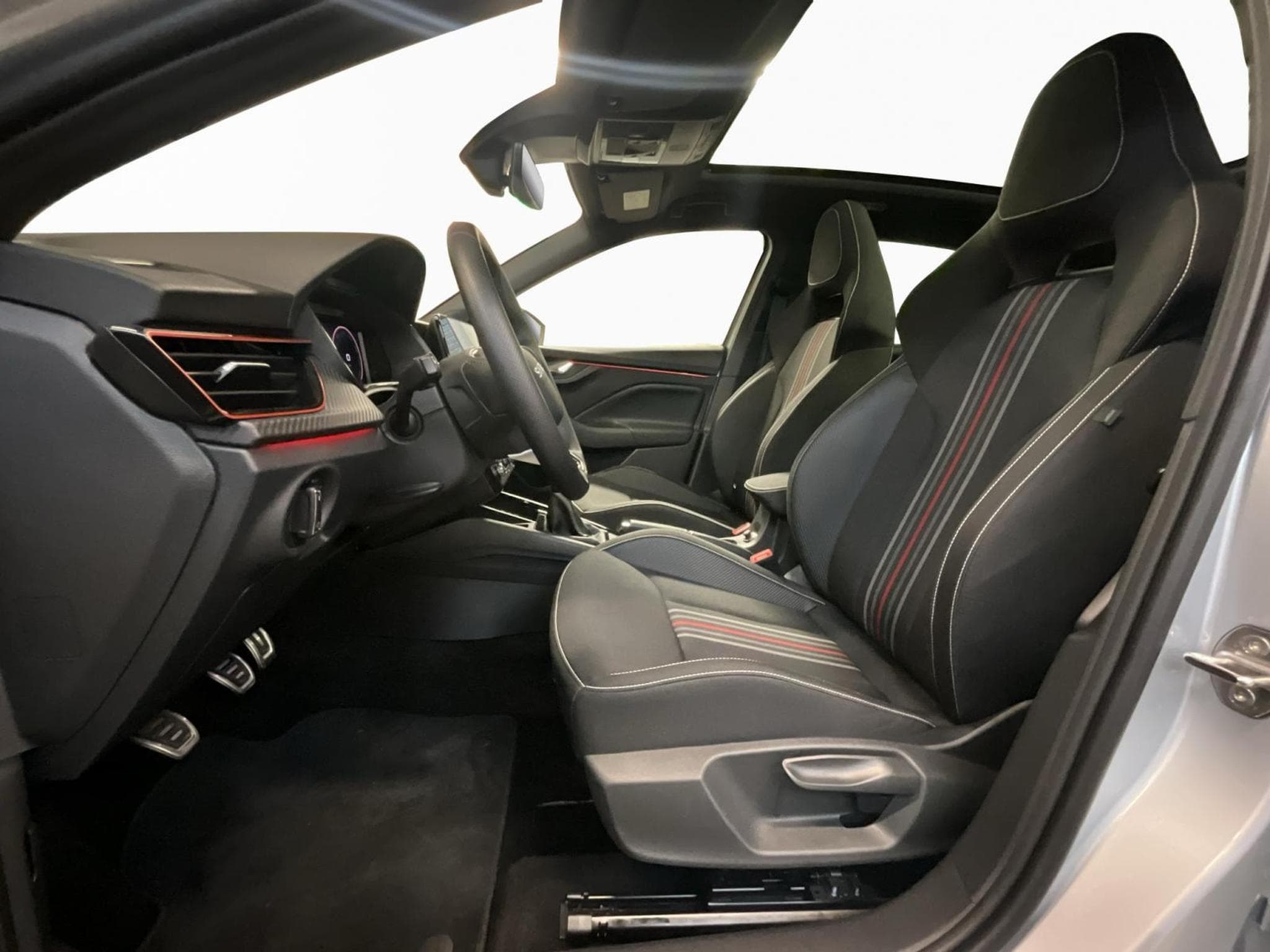 Skoda Scala Monte-Carlo+LED+NAVI+Digi+ (2025) - Photo 10